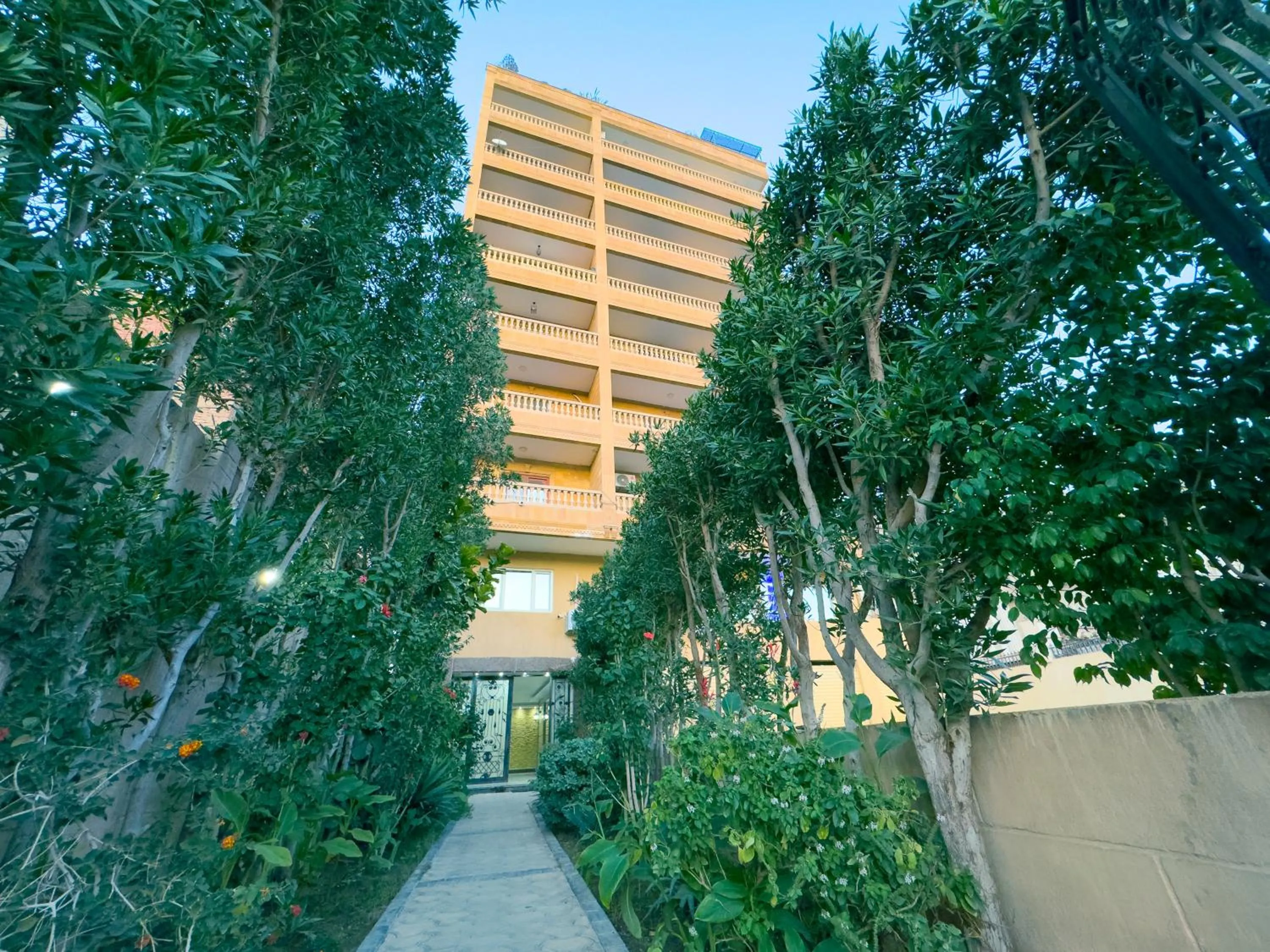 Property building in Royal Crown Hotel Giza Pyramids View