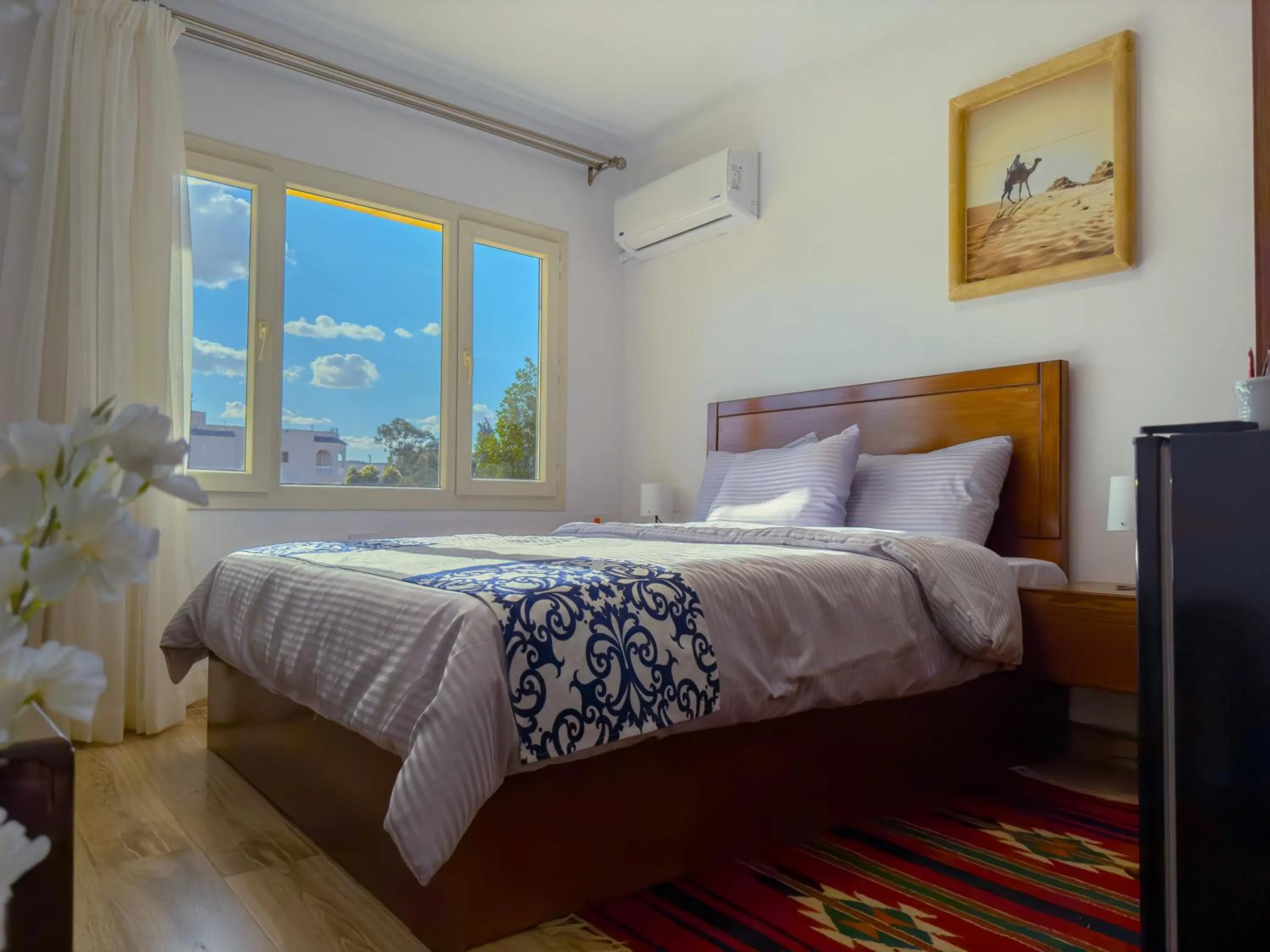 Bed in Royal Crown Hotel Giza Pyramids View