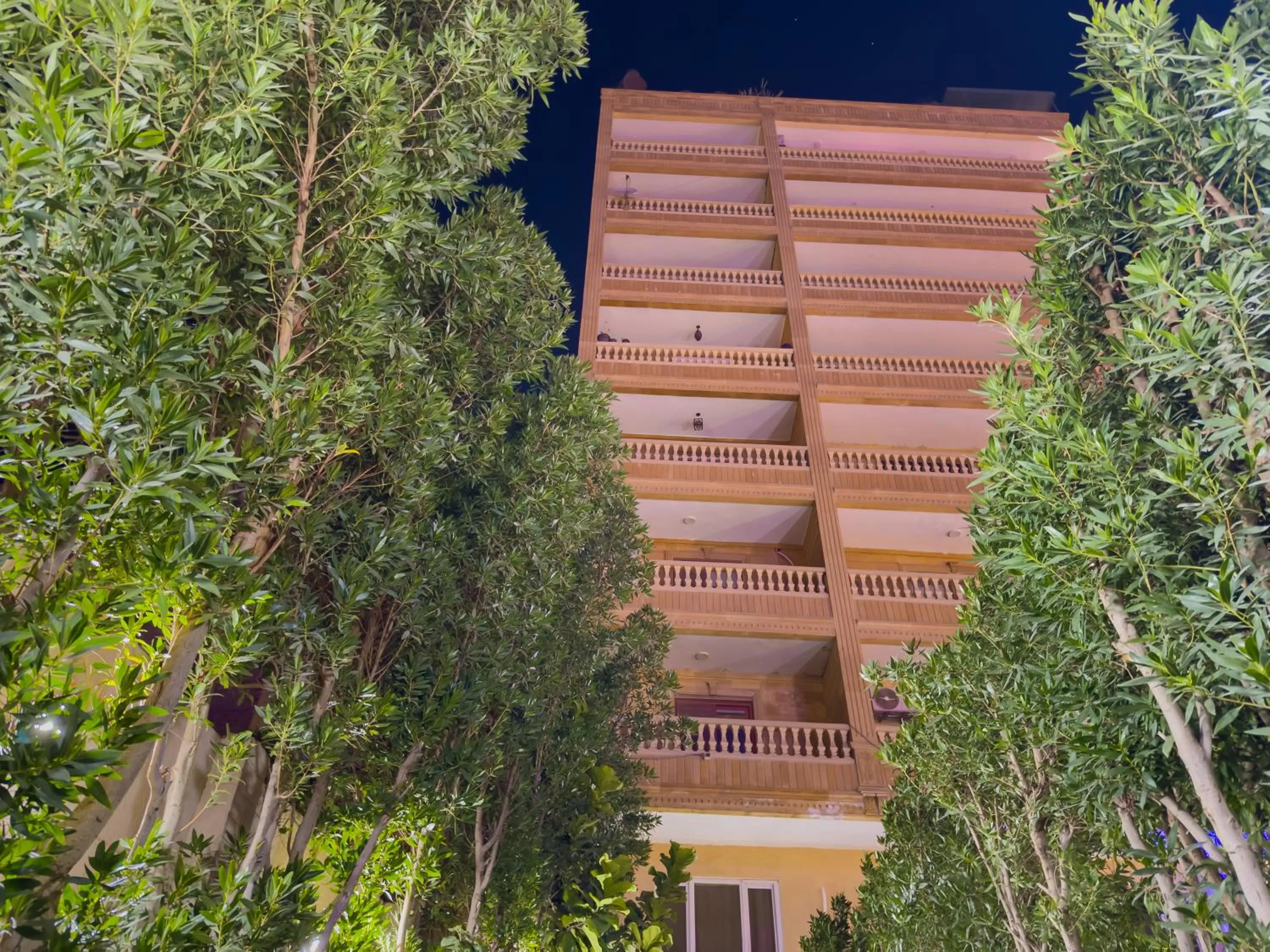 Royal Crown Hotel Giza Pyramids View