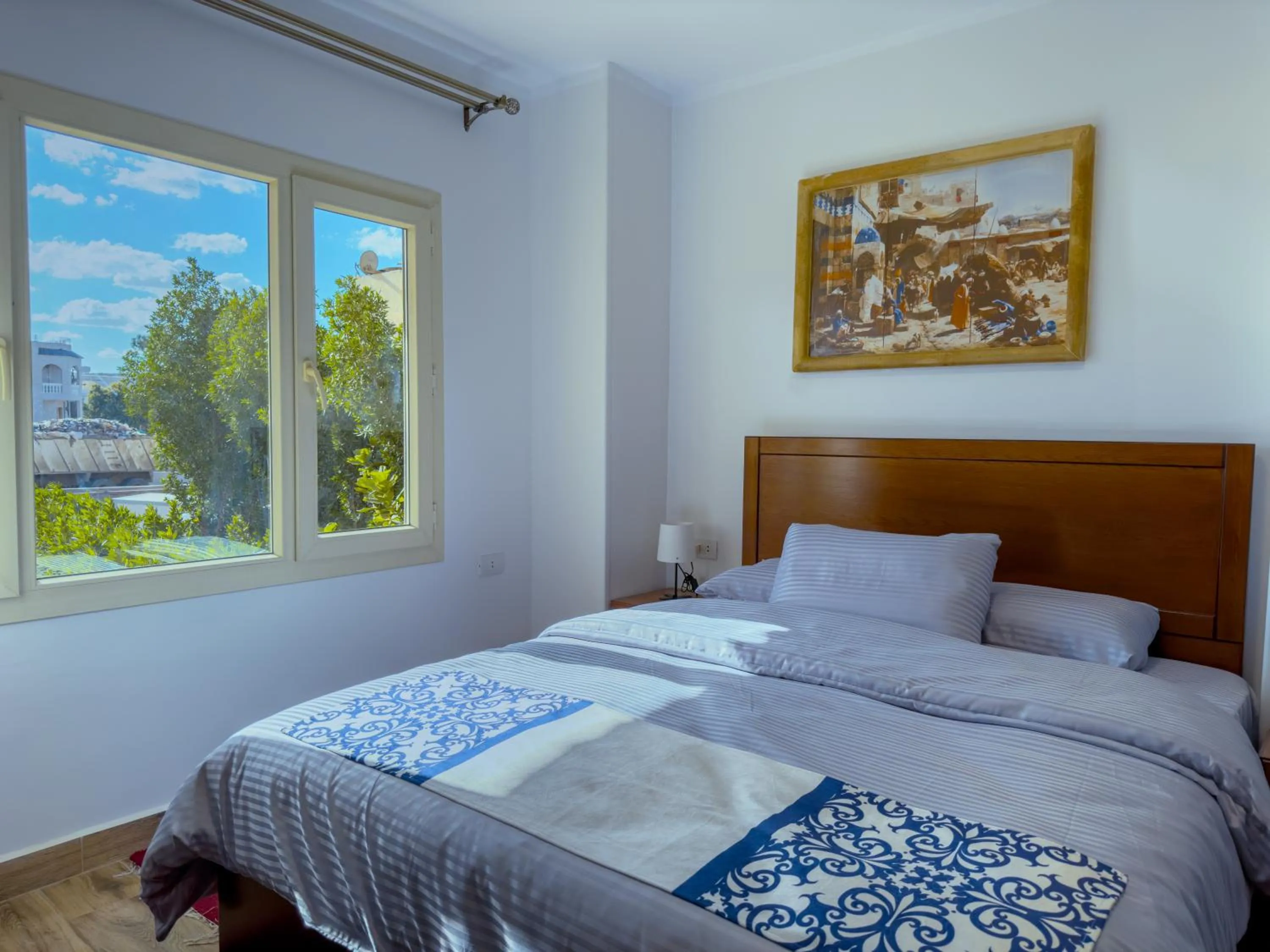 Bed in Royal Crown Hotel Giza Pyramids View