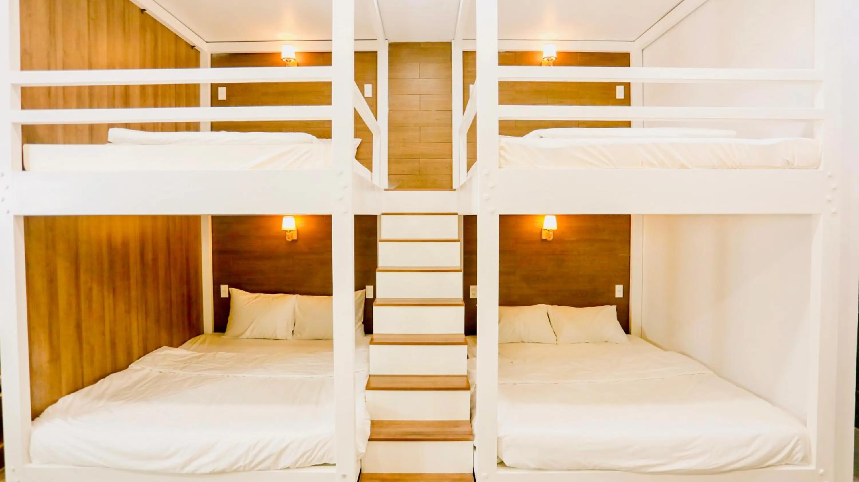 Bed in Kiwi's Homestay & Cafe