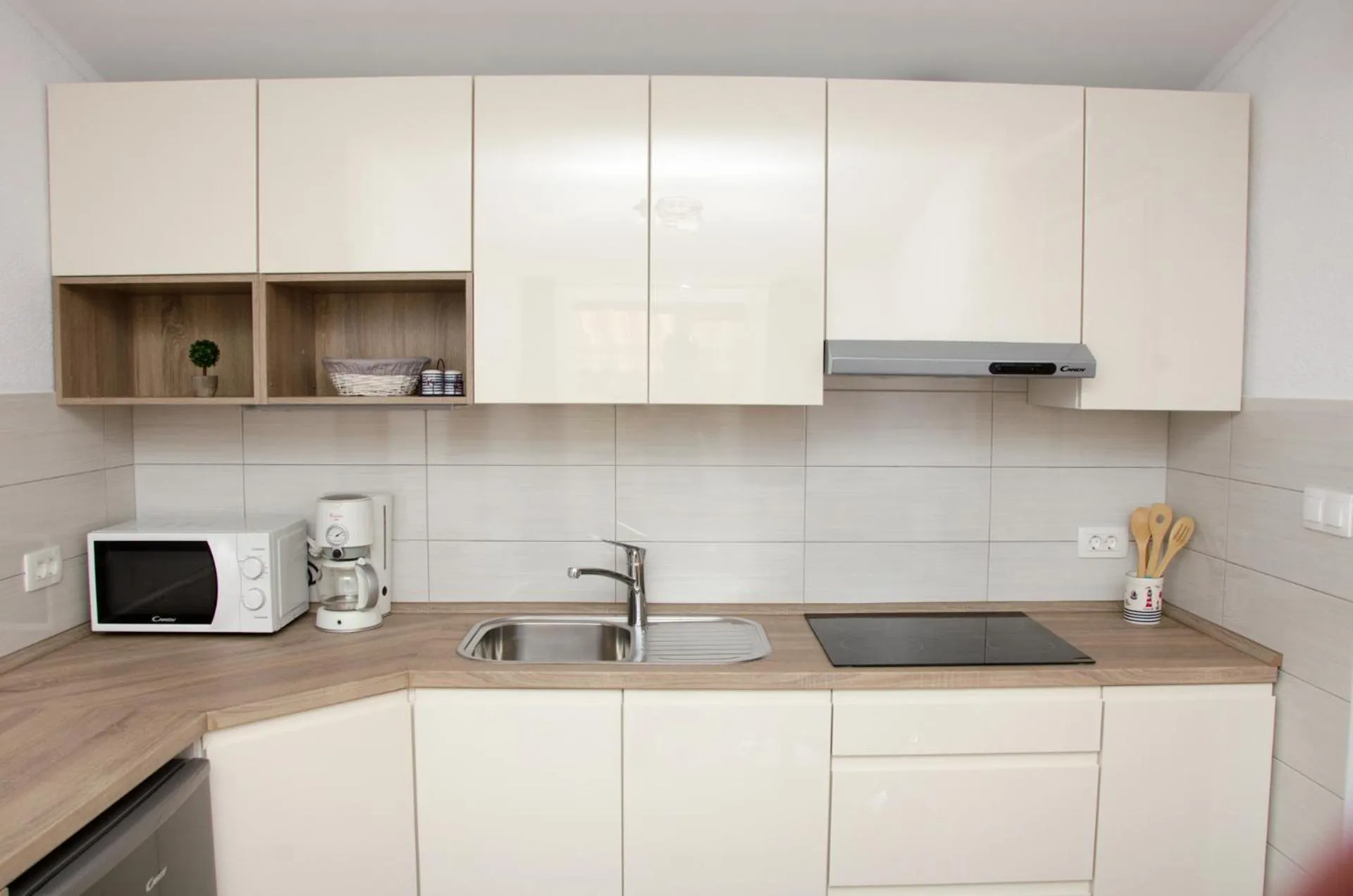 Kitchen or kitchenette in Guesthouse Ruža - apartments