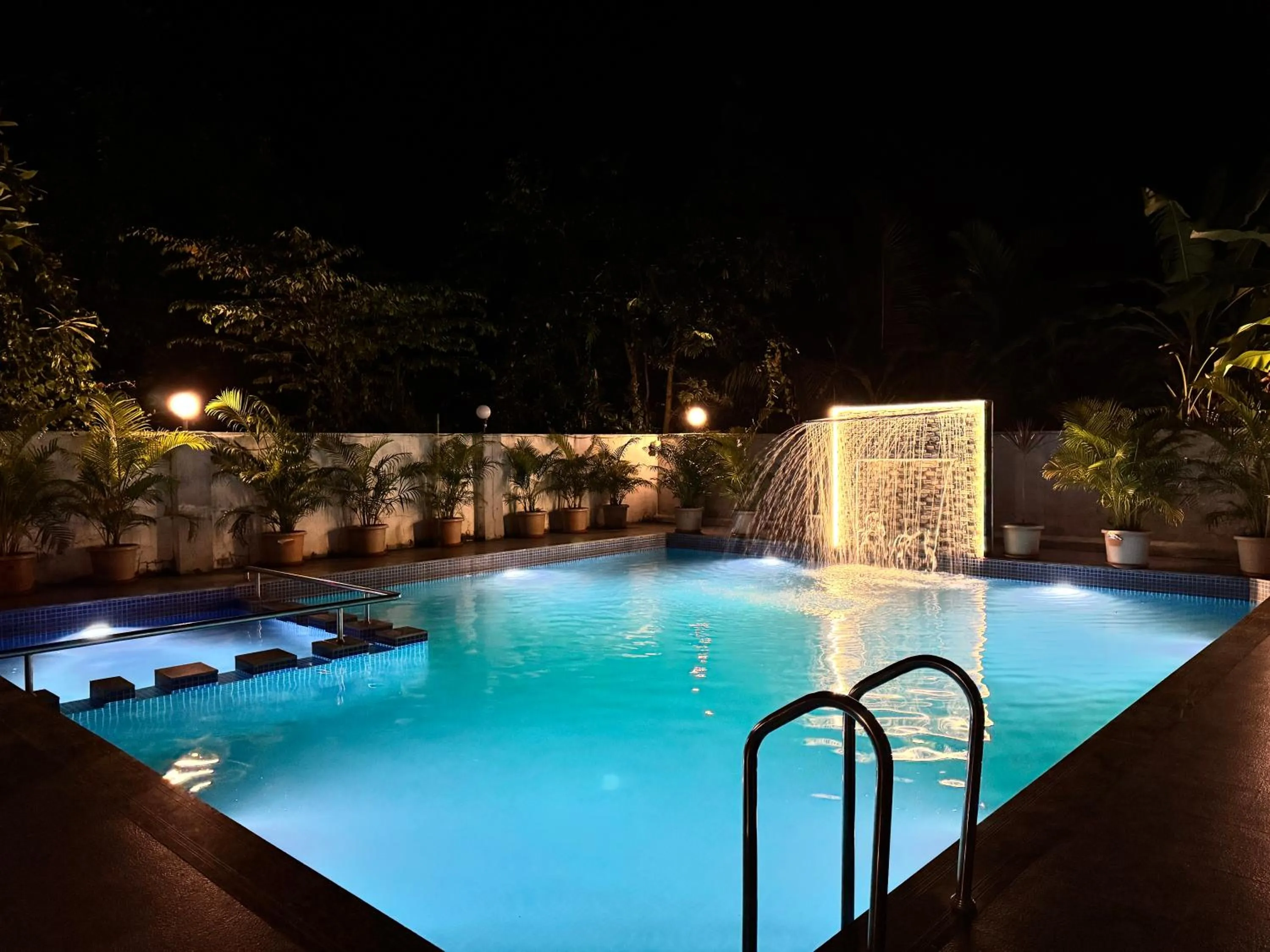 Swimming pool in Golden Pearl Resort By Gemstone Hospitality