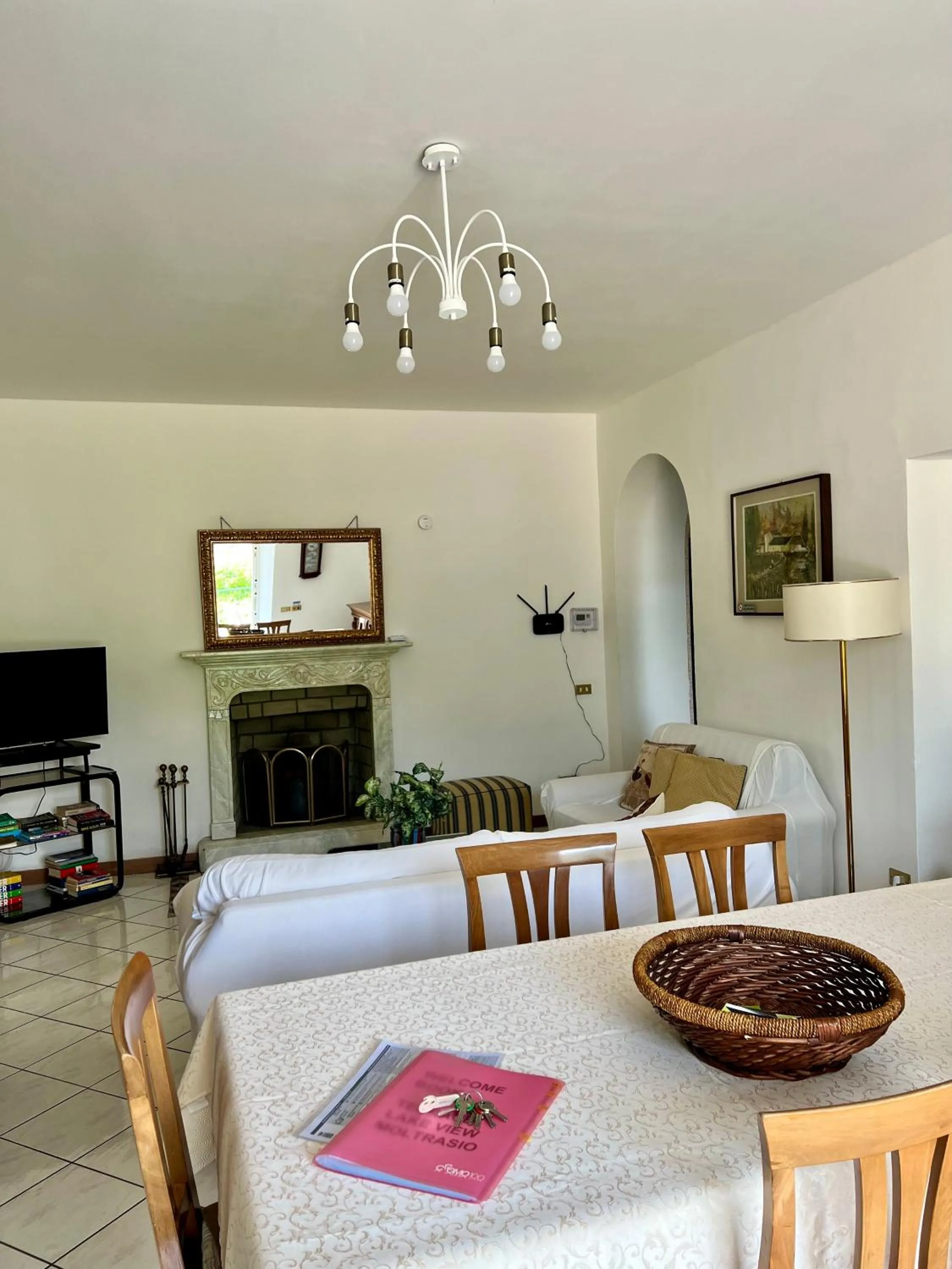 Living room in Terrace Lake View Moltrasio