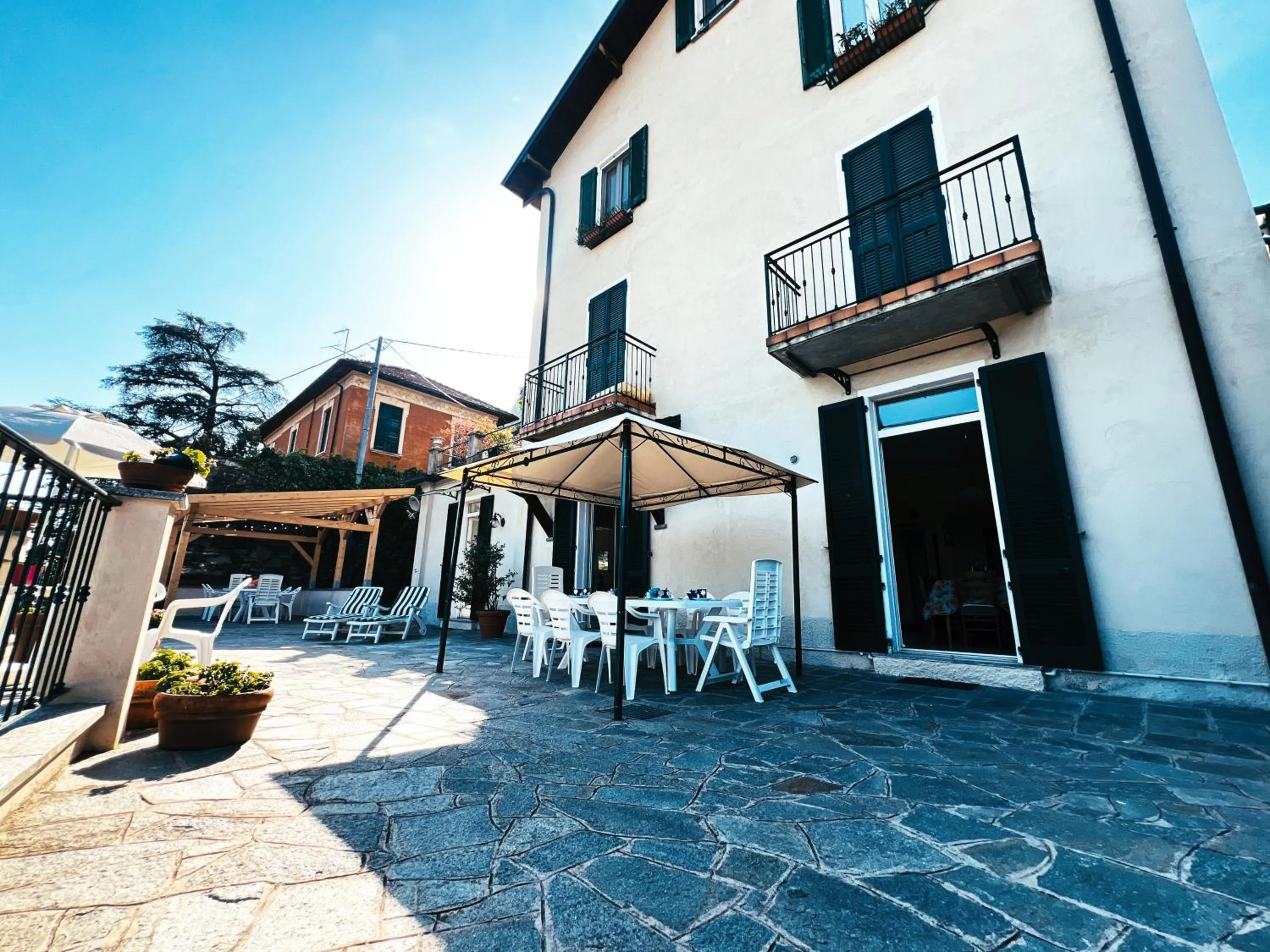 Balcony/Terrace in Terrace Lake View Moltrasio