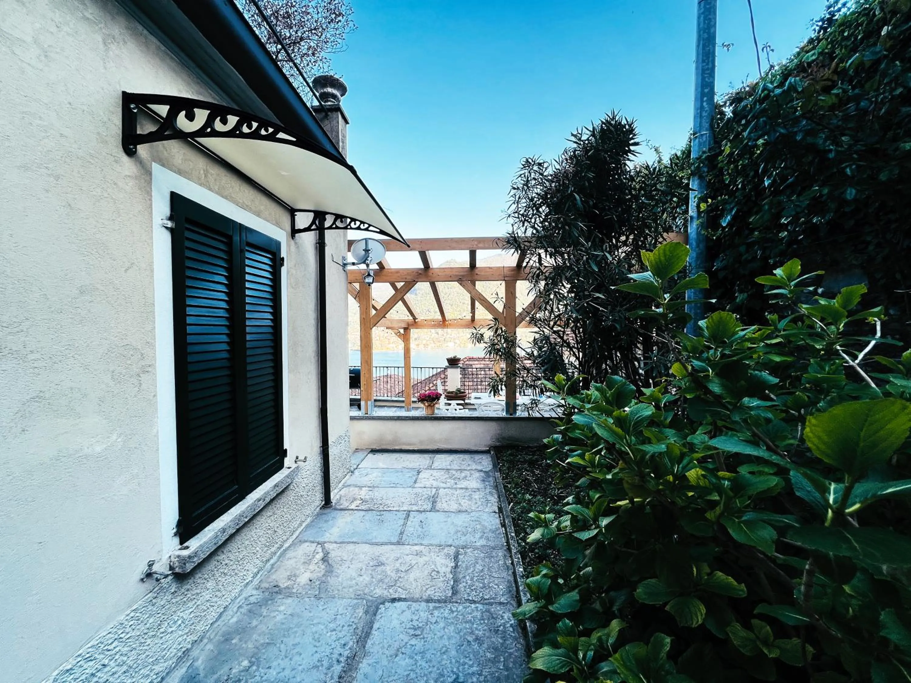Balcony/Terrace in Terrace Lake View Moltrasio