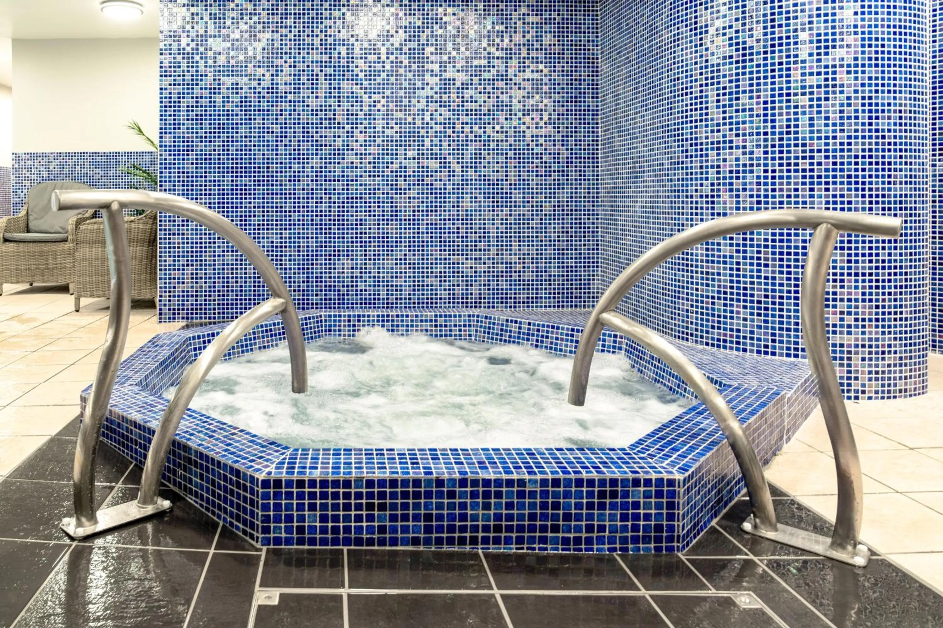 Hot Tub in Daresbury Park Hotel