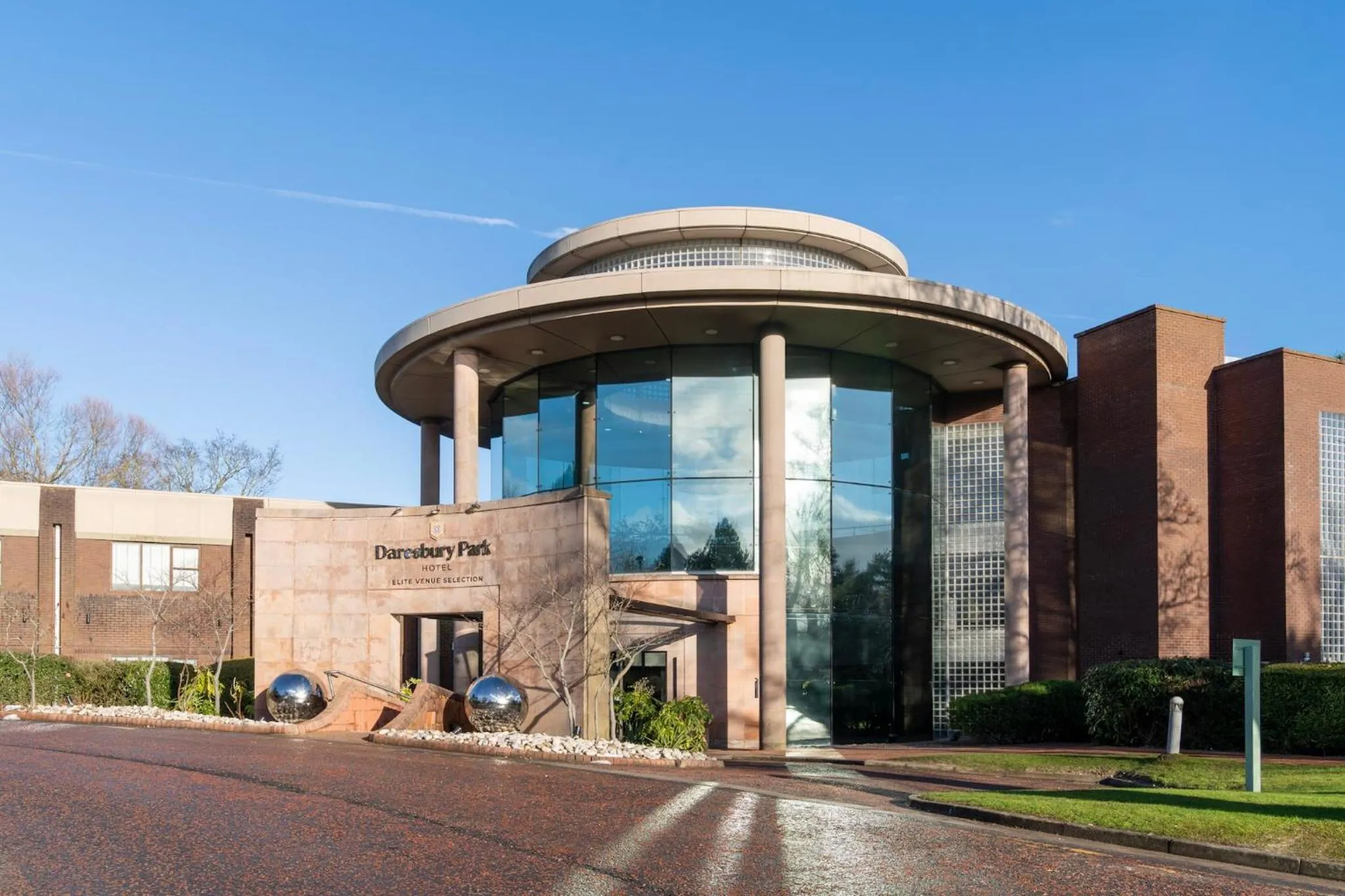 Facade/entrance in Daresbury Park Hotel