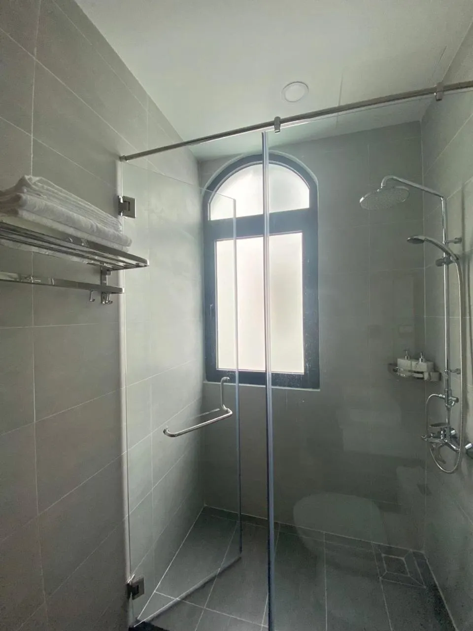 Bathroom in UY LONG Homestay & Coffee