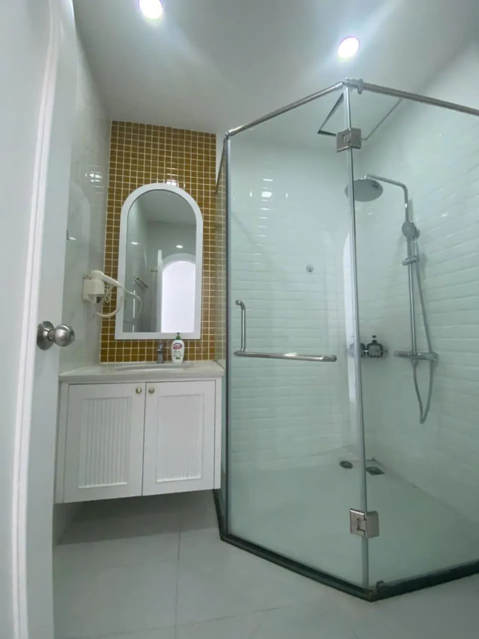 UY LONG Homestay & Coffee