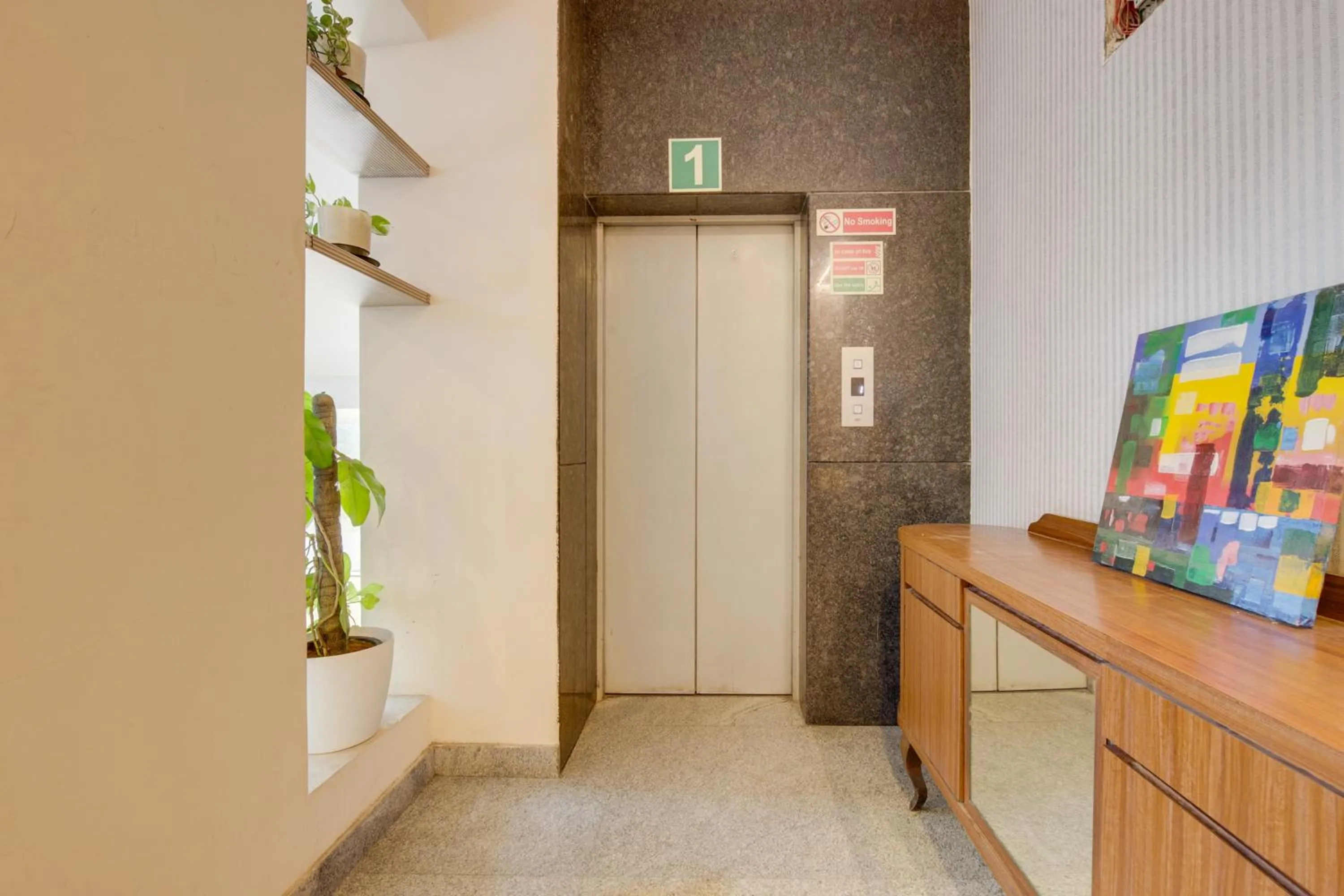 Lobby or reception in Townhouse HBR Layout