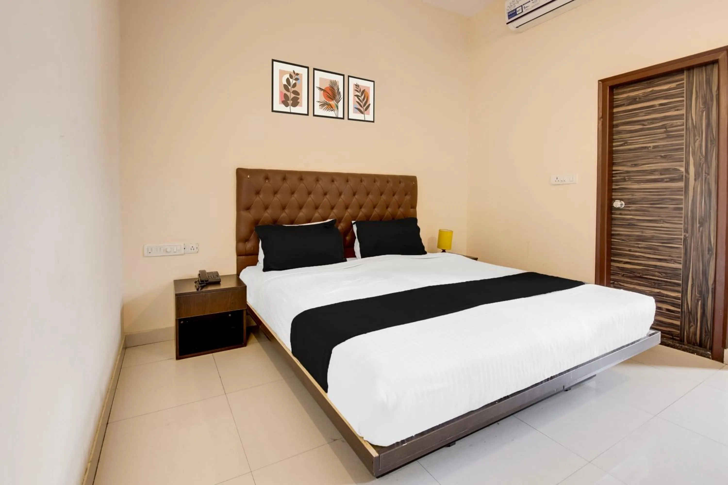 Bedroom, Bed in Townhouse HBR Layout