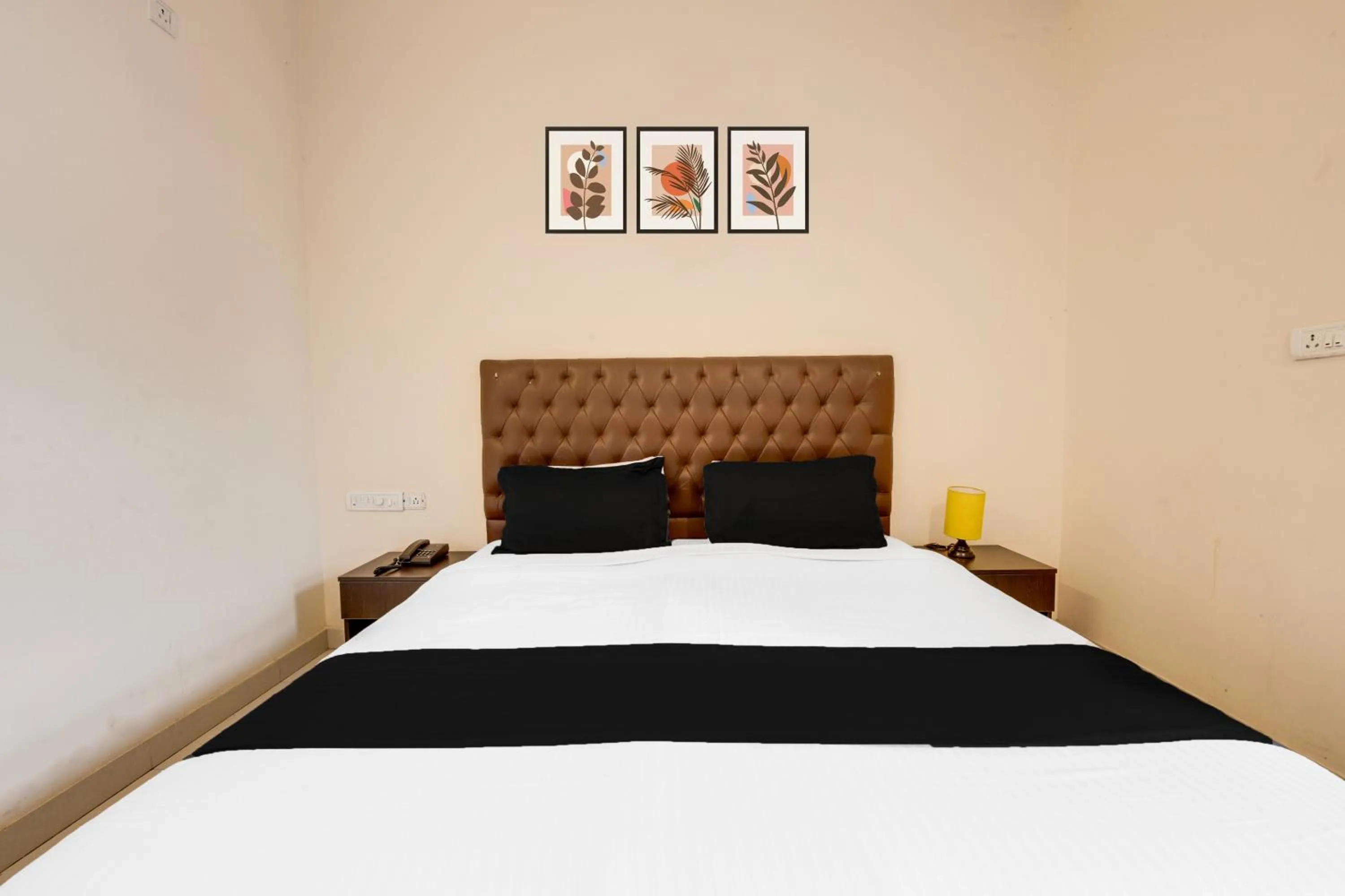 Bedroom, Bed in Townhouse HBR Layout