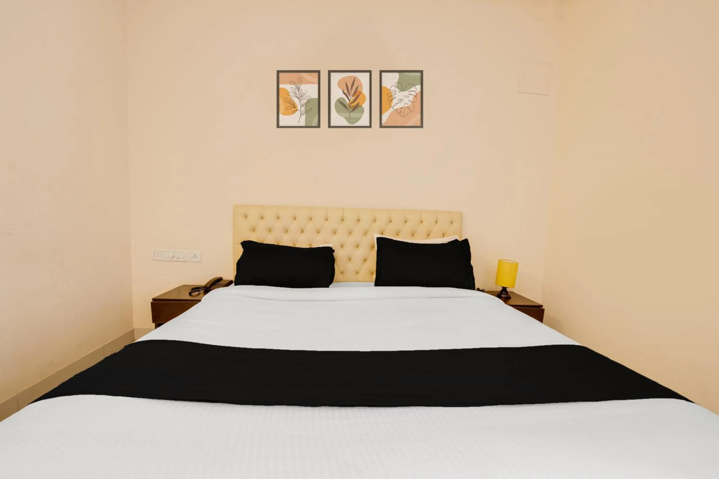 Bedroom, Bed in Townhouse HBR Layout