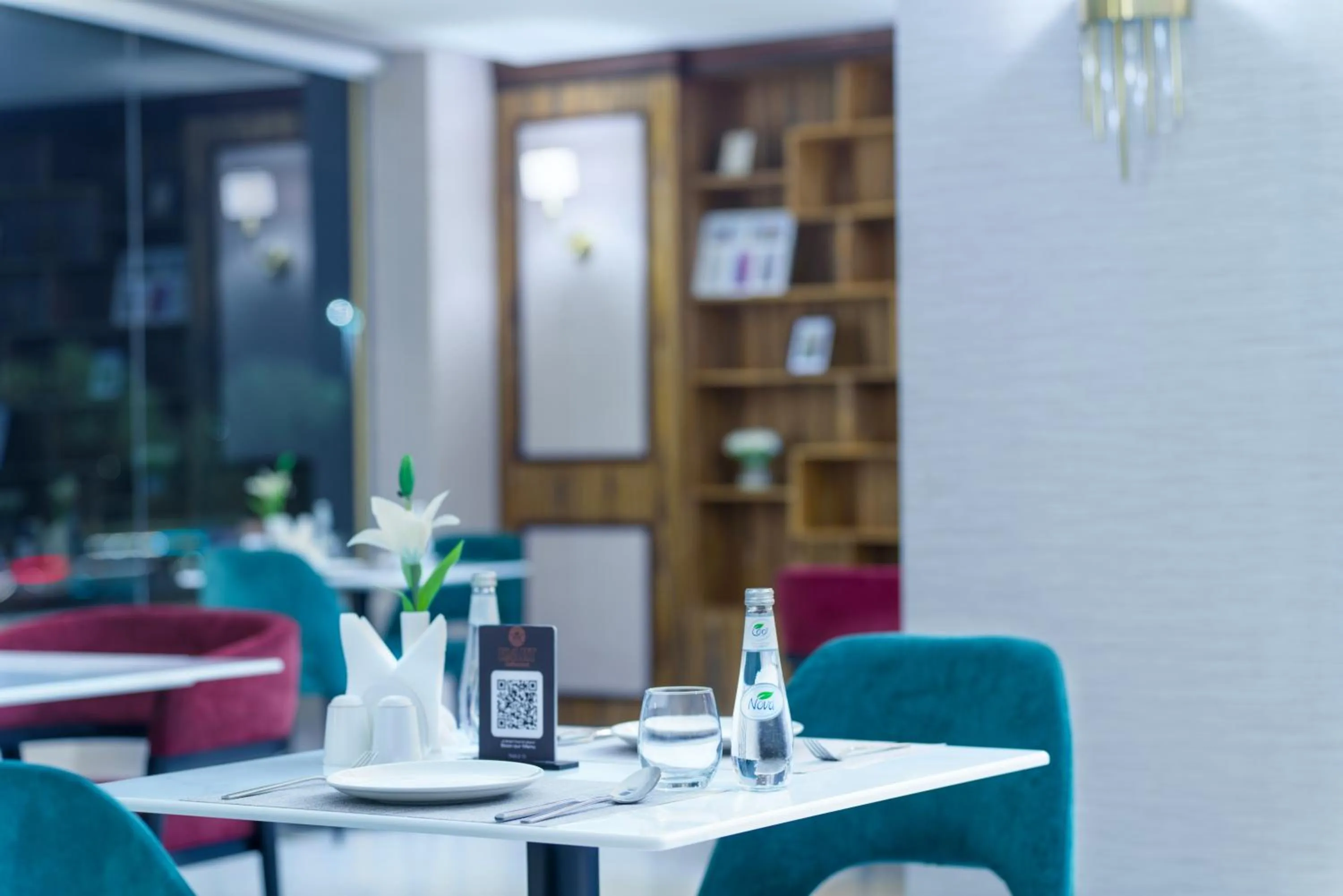 Restaurant/places to eat in Larichy Hotel Tabuk