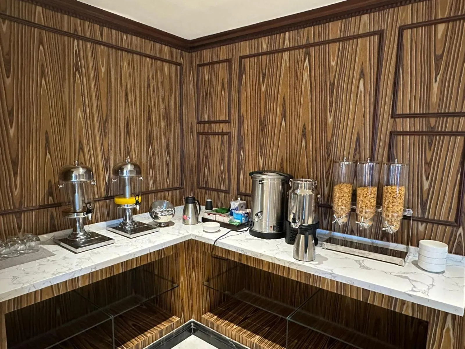 Breakfast in Larichy Hotel Tabuk