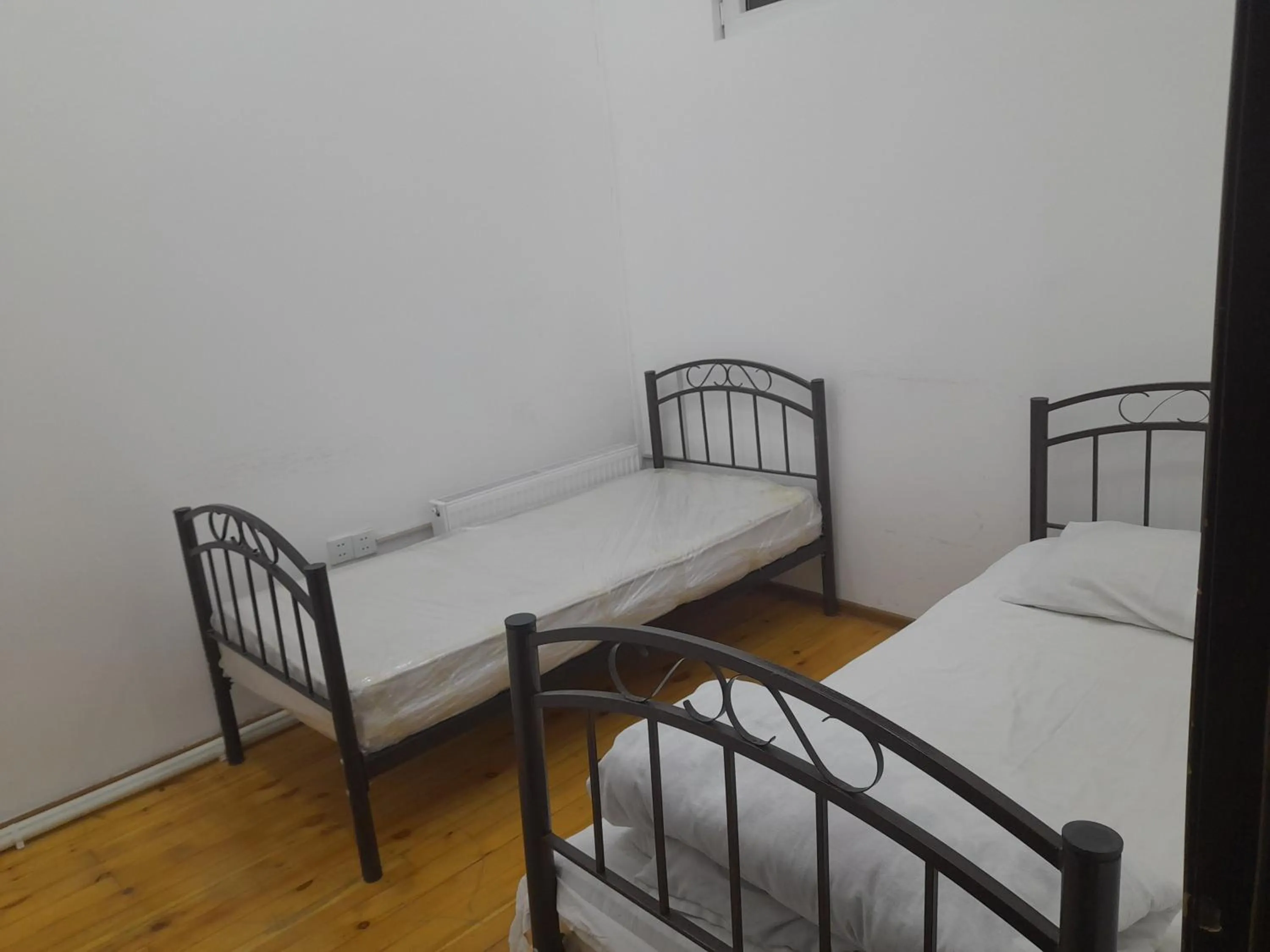 Photo of the whole room, Bed in White City Hostel