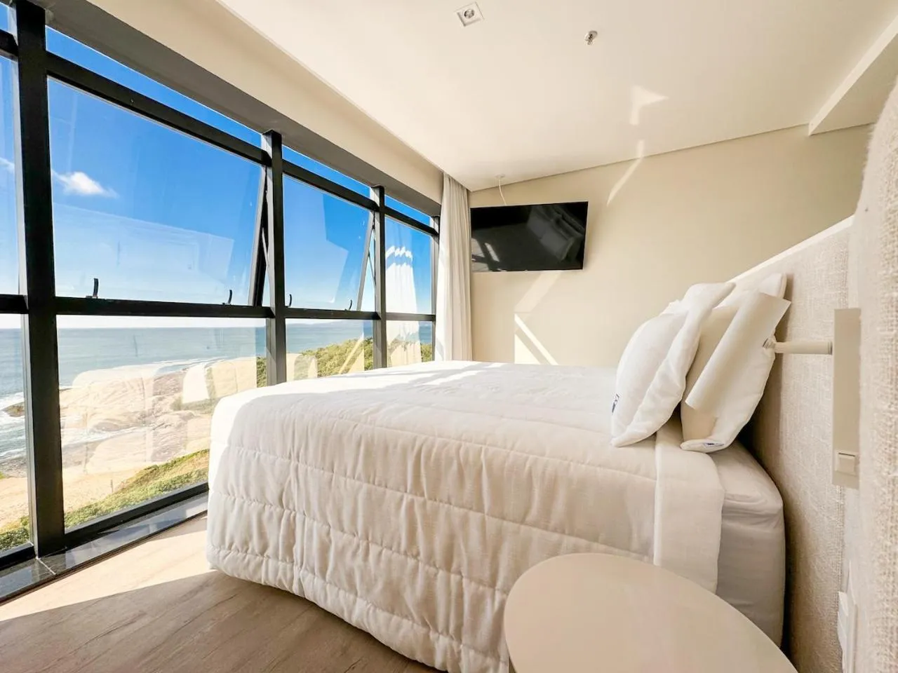 TV and multimedia, Bed in Blue Sea Hotel