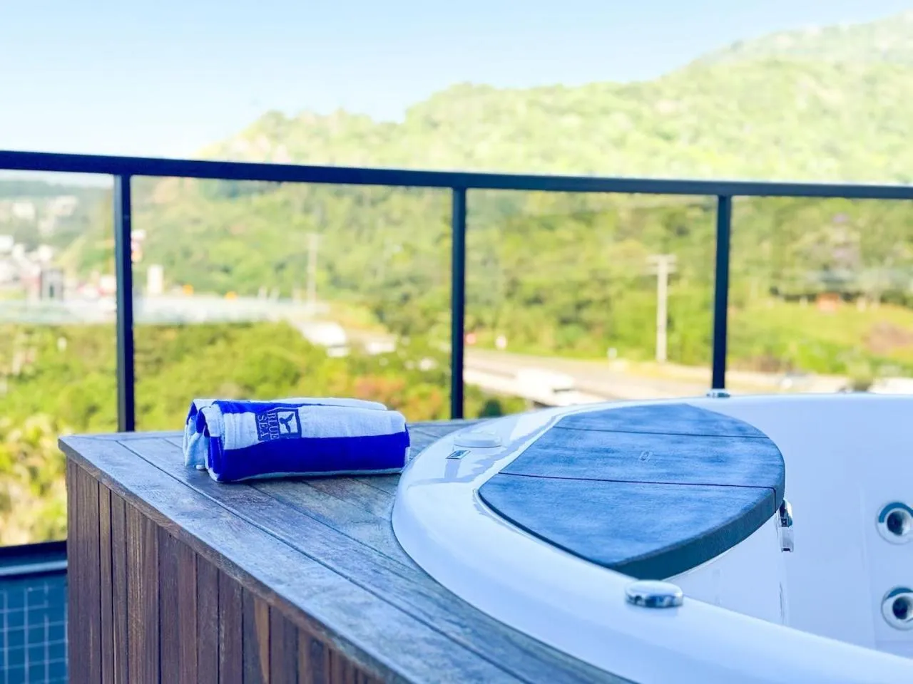 Hot Tub in Blue Sea Hotel