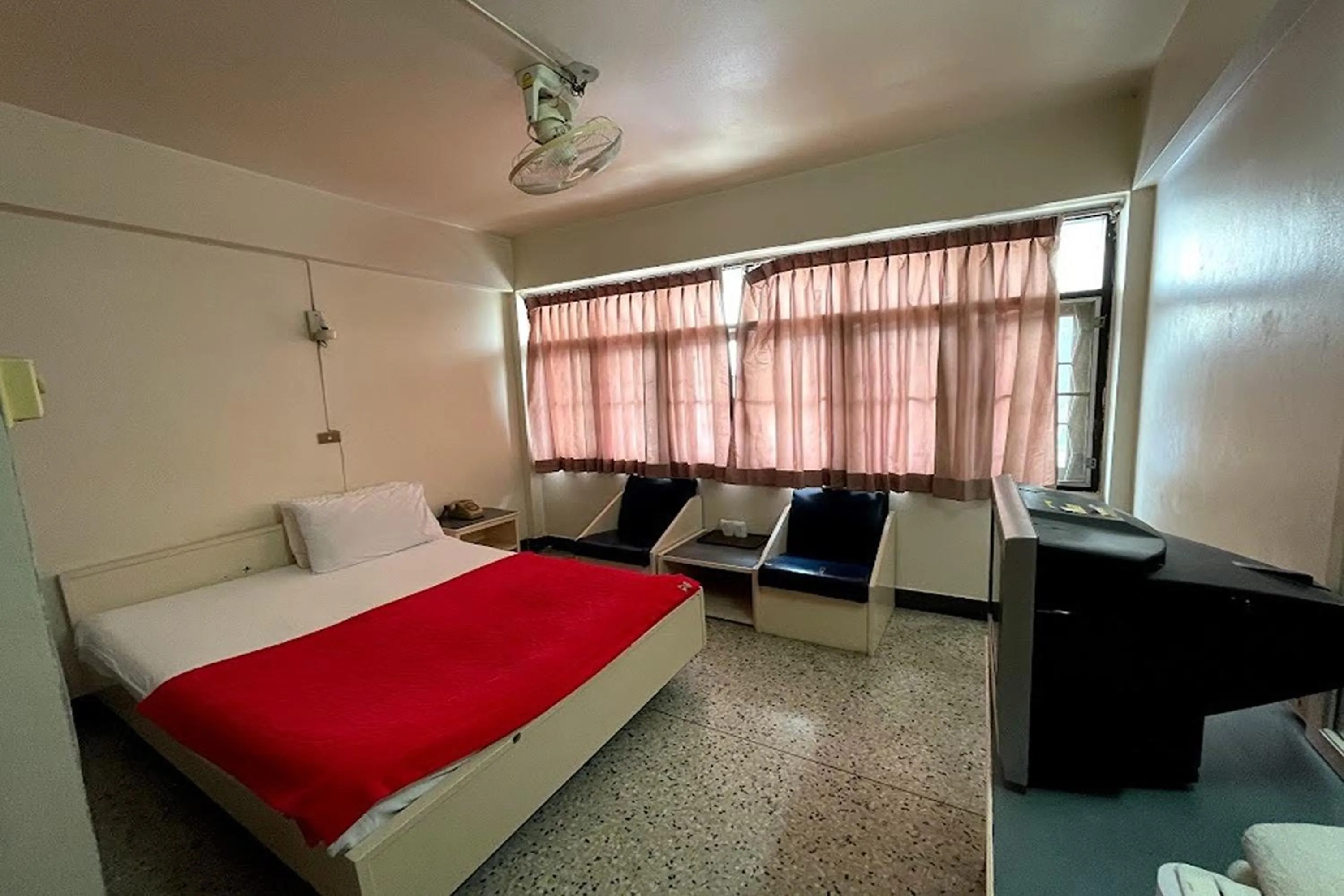 Bed in Khelang Nakorn Hotel