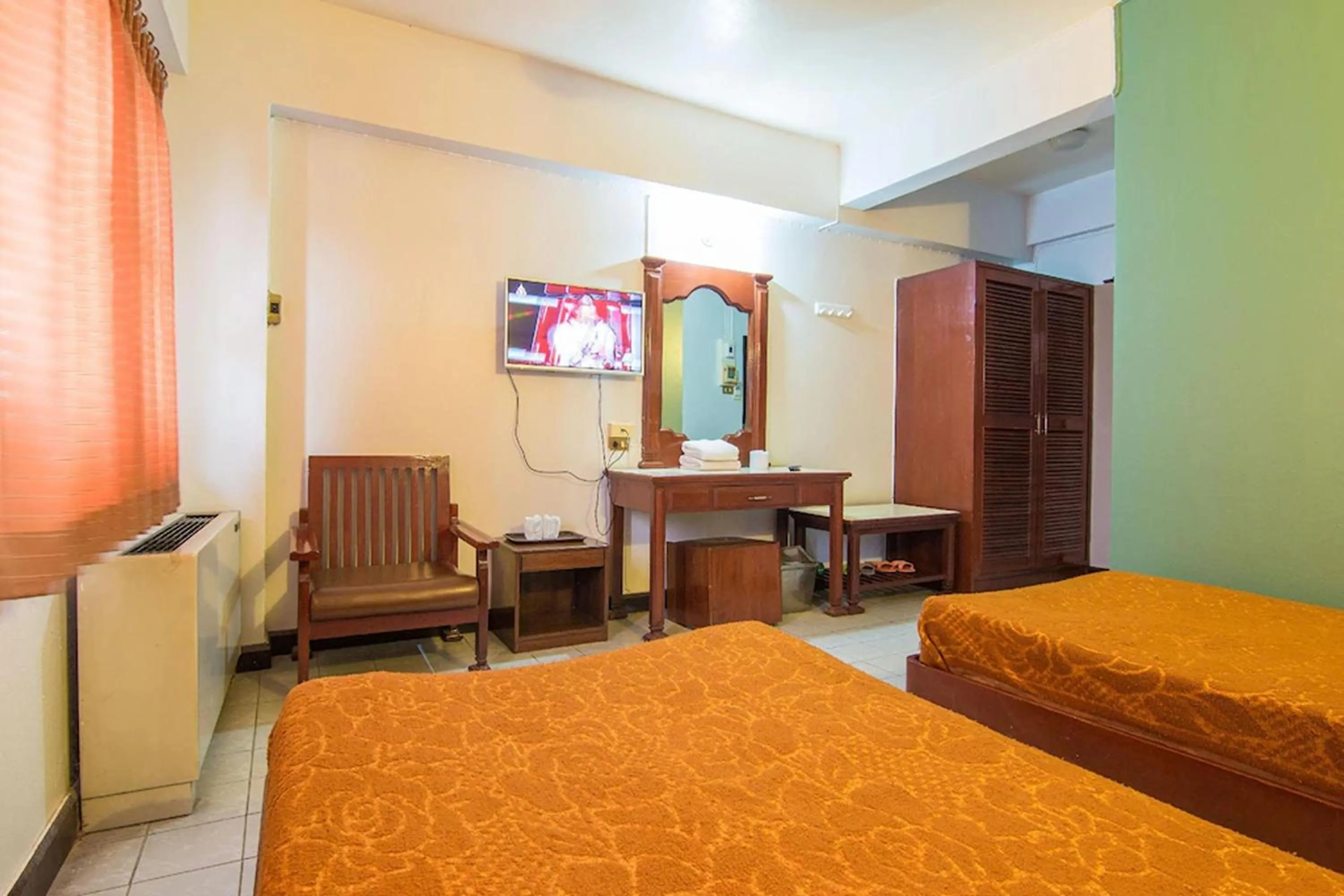 Bed in Khelang Nakorn Hotel