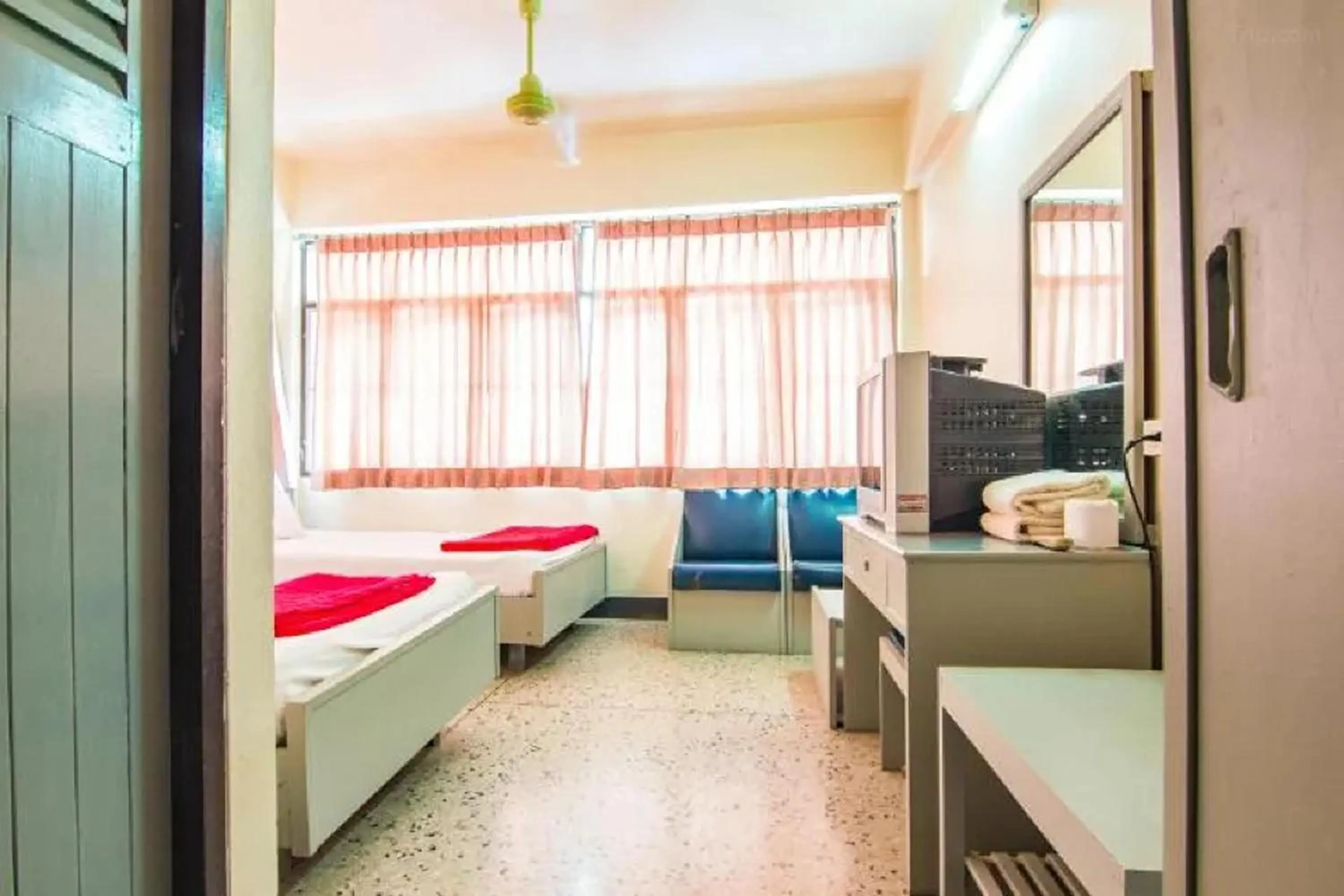 Bed in Khelang Nakorn Hotel