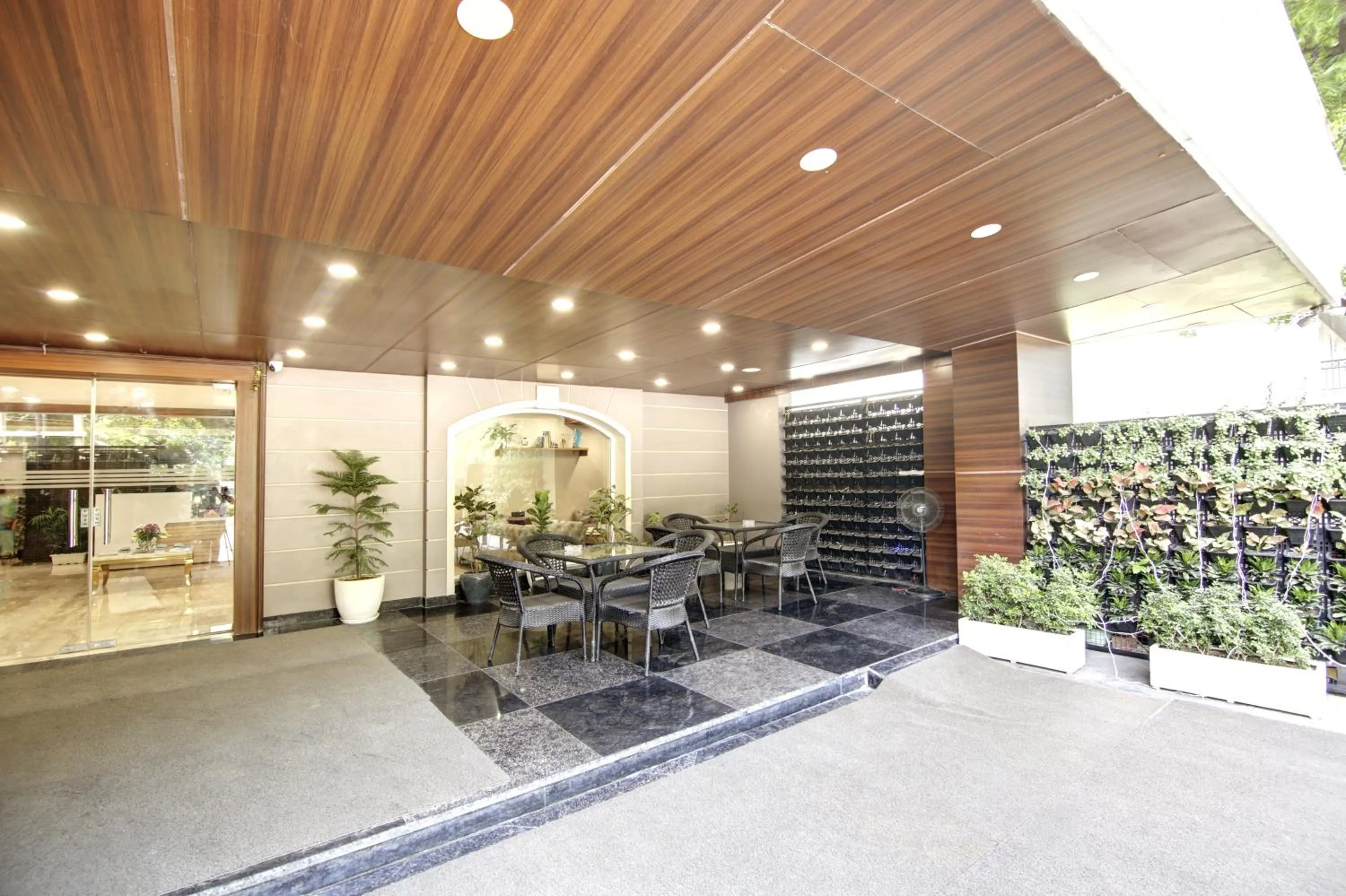 Property building in Hotel 91 Millennium Huda