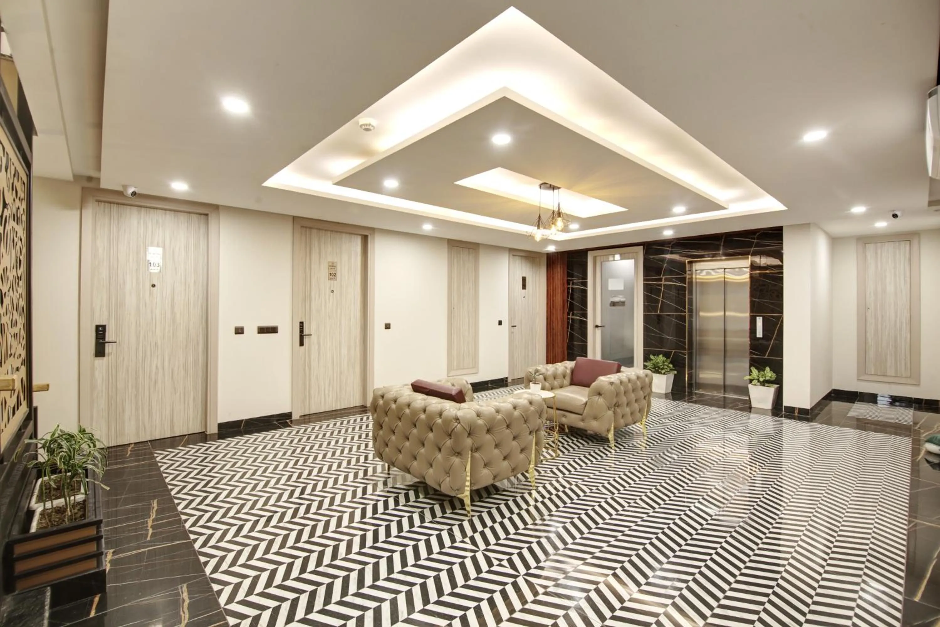 Property building in Hotel 91 Millennium Huda