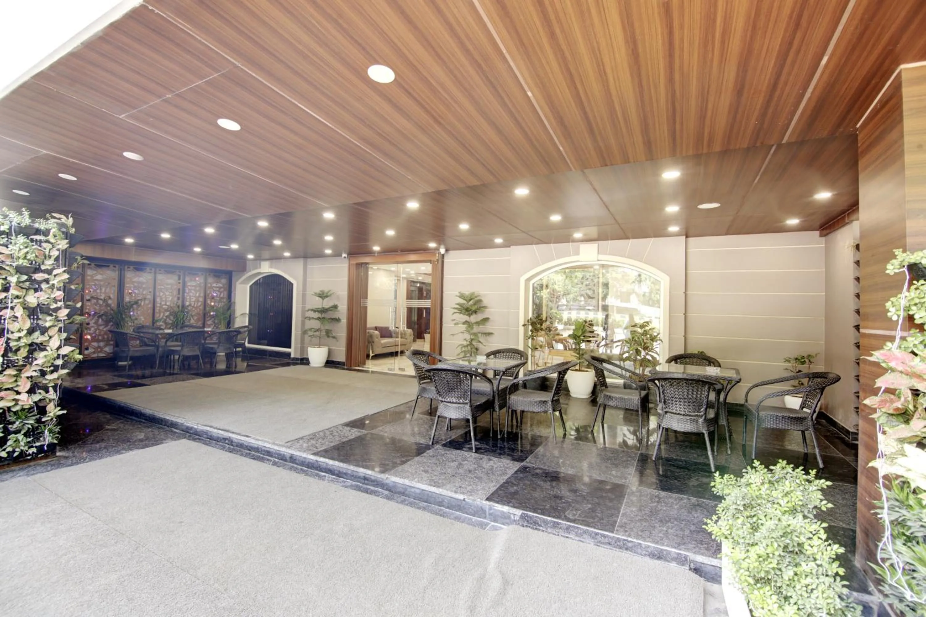 Facade/entrance in Hotel 91 Millennium Huda