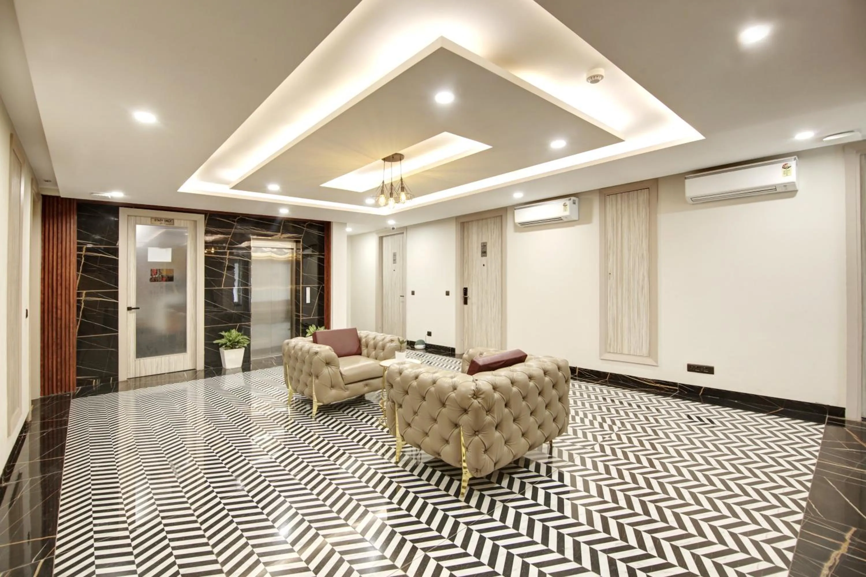 Property building in Hotel 91 Millennium Huda