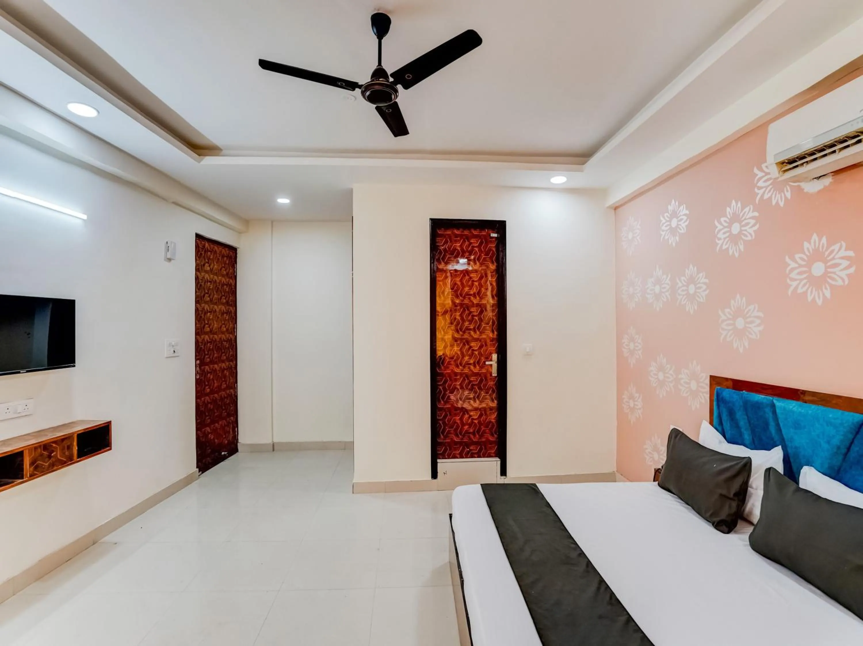 Bedroom, Bed in Hotel O The Moon