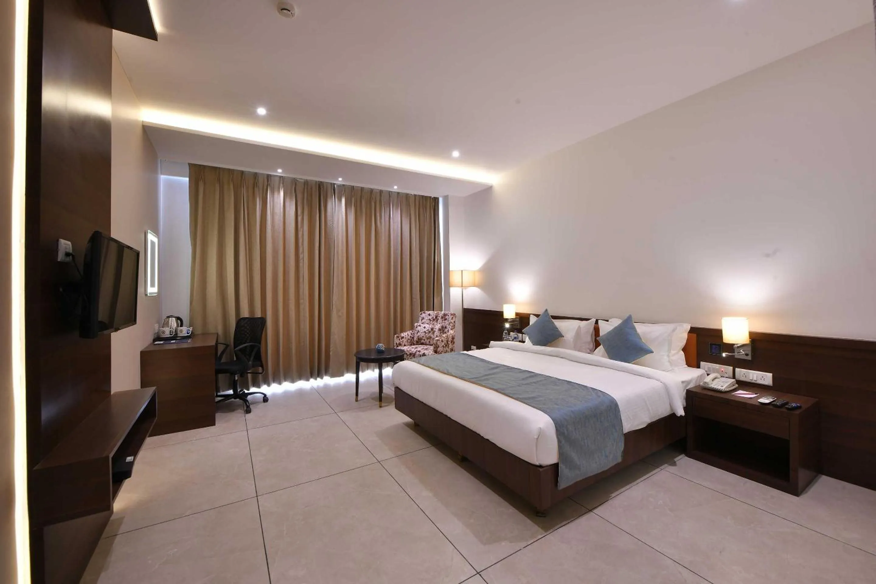 Bedroom, Bed in Clubhouse Hotel by CheckIn Morbi