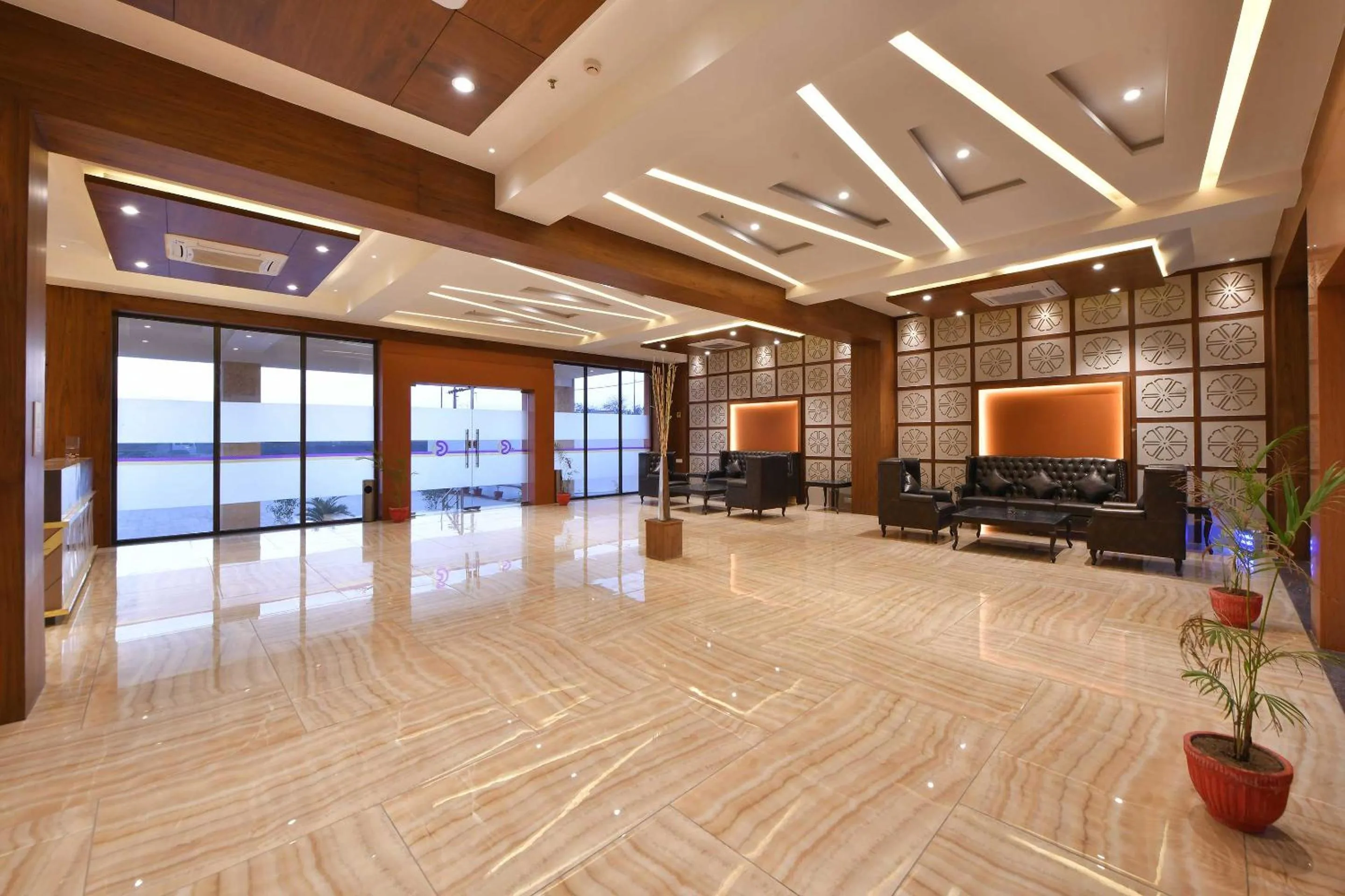 Lobby or reception in Clubhouse Hotel by CheckIn Morbi