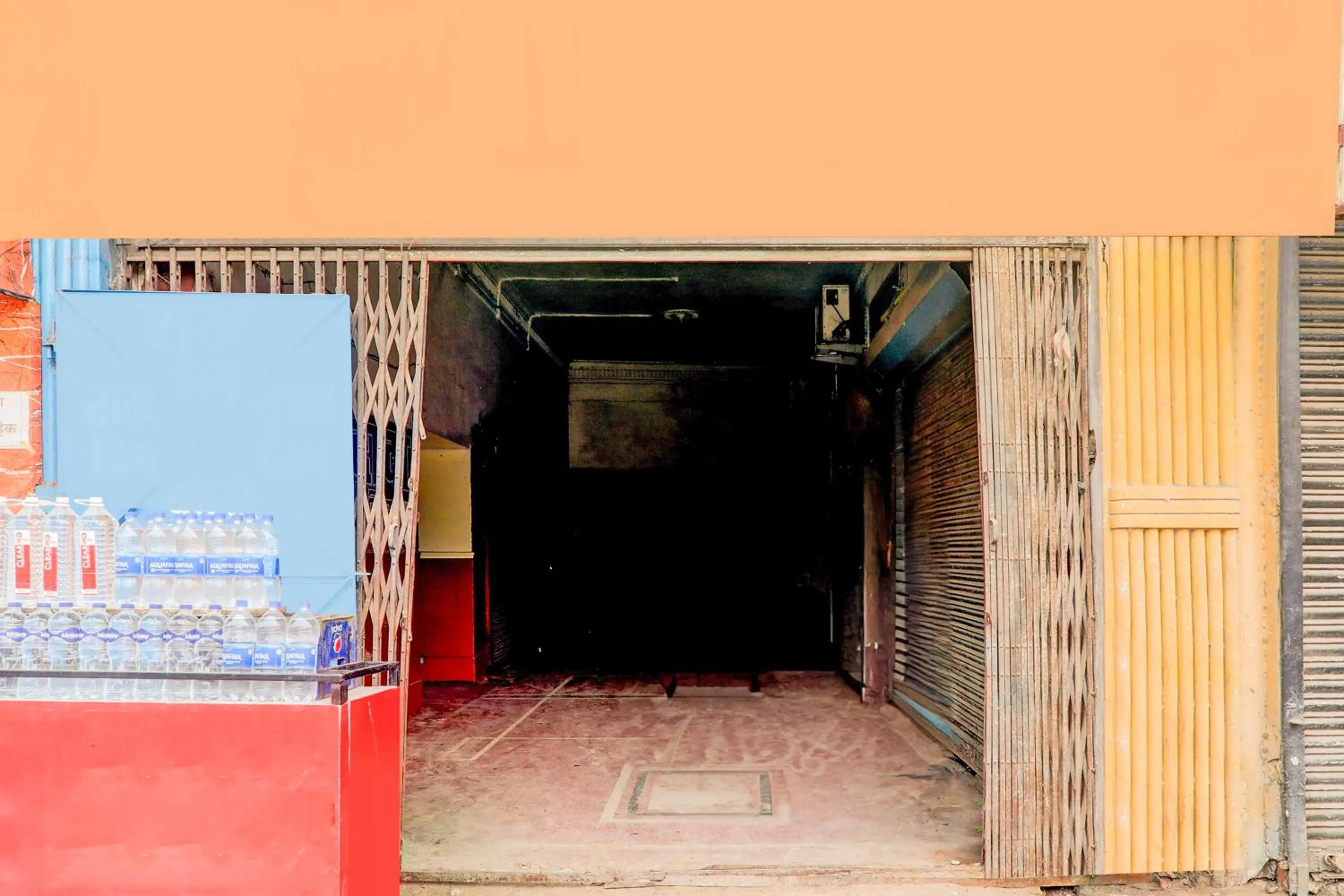 Facade/entrance in Hotel O Mannat