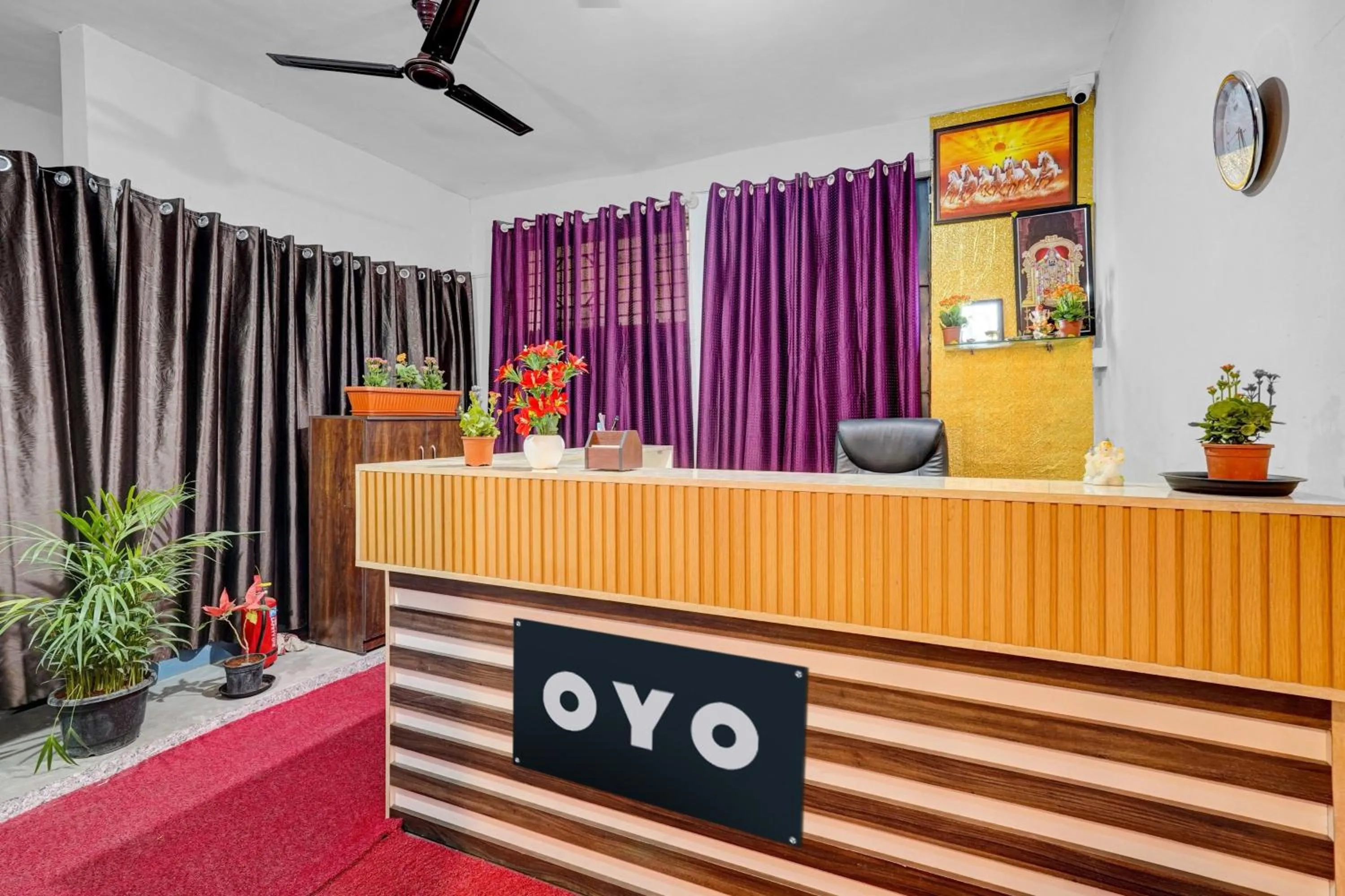Lobby or reception in Shravanya Comforts