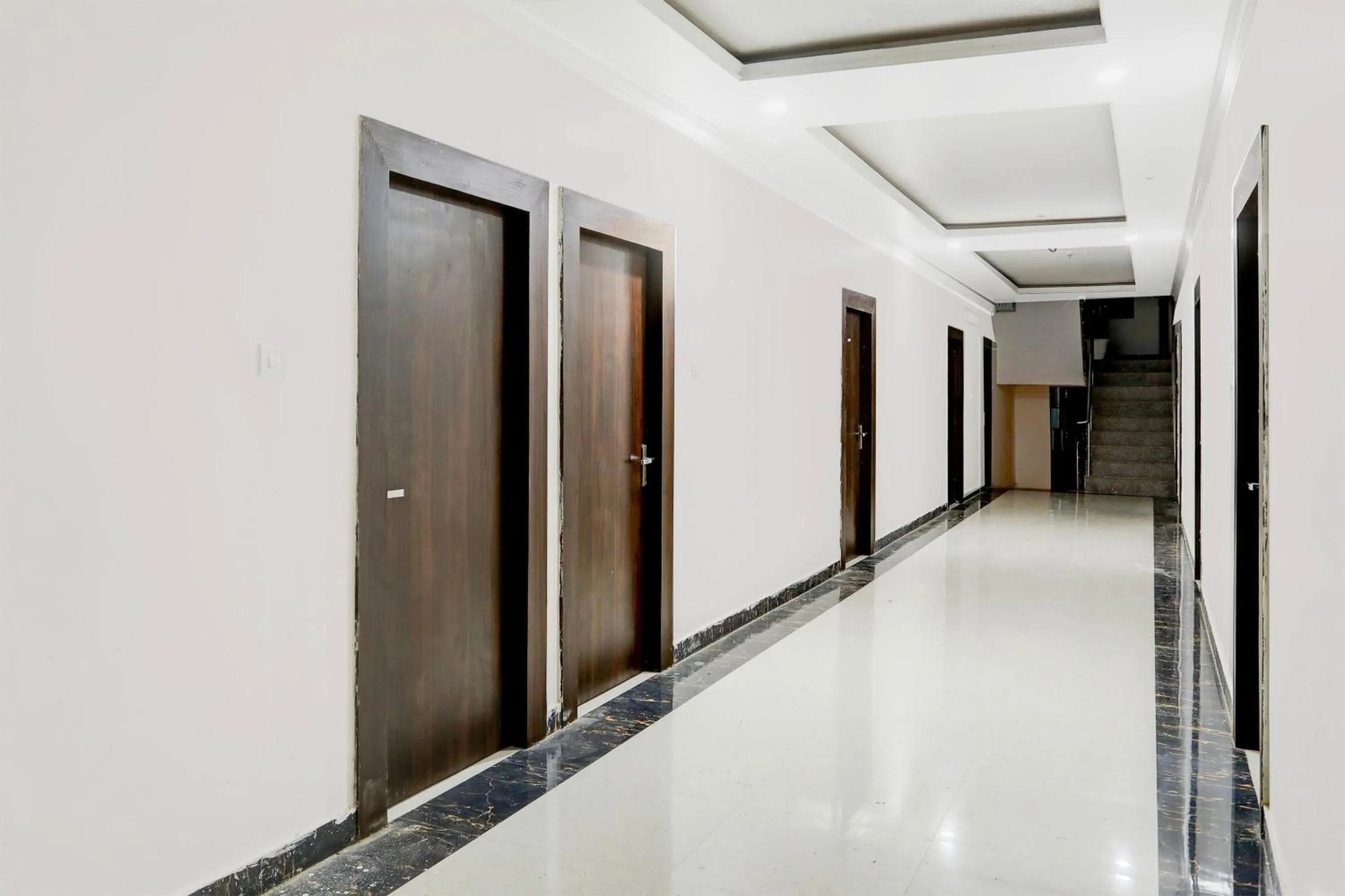 Lobby or reception in Super Hotel O SHIVA VALLEY HOTEL