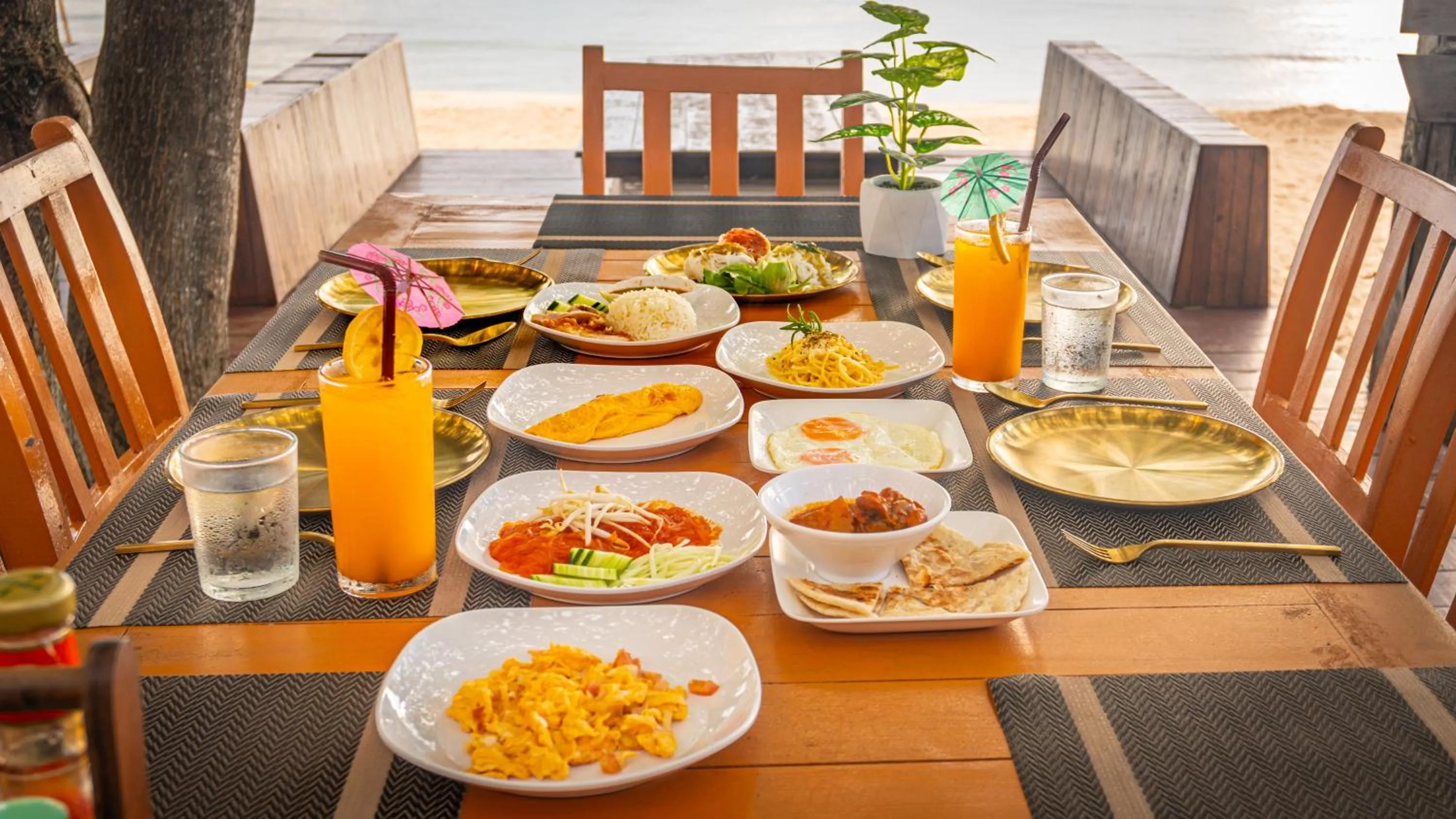 Breakfast in Hotel Villa AoKhanom Beachfront