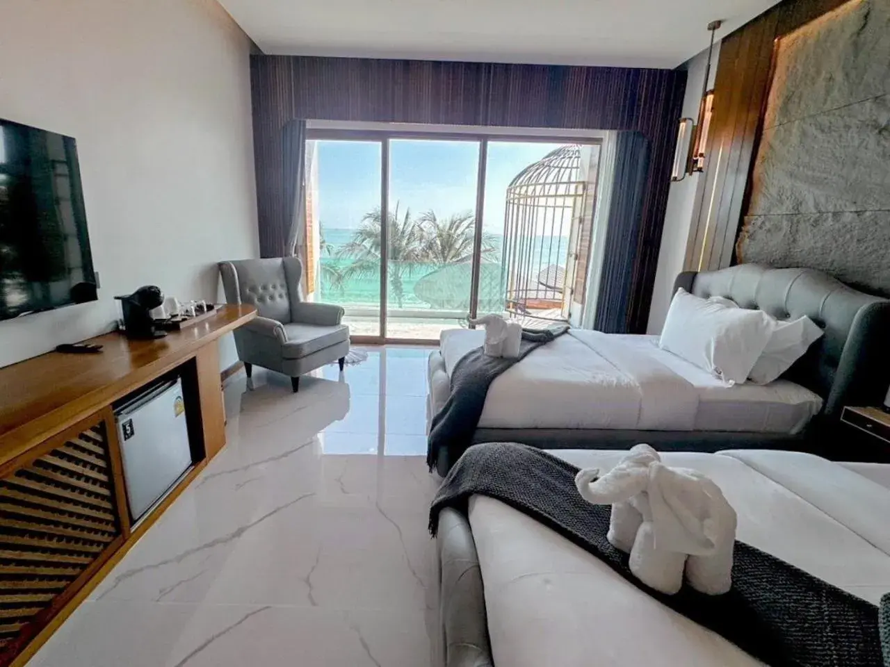 Deluxe Double or Twin Room with Pool Access in Hotel Villa AoKhanom Beachfront Deluxe Double or Twin Room with Pool Access in Hotel Villa AoKhanom Beachfront