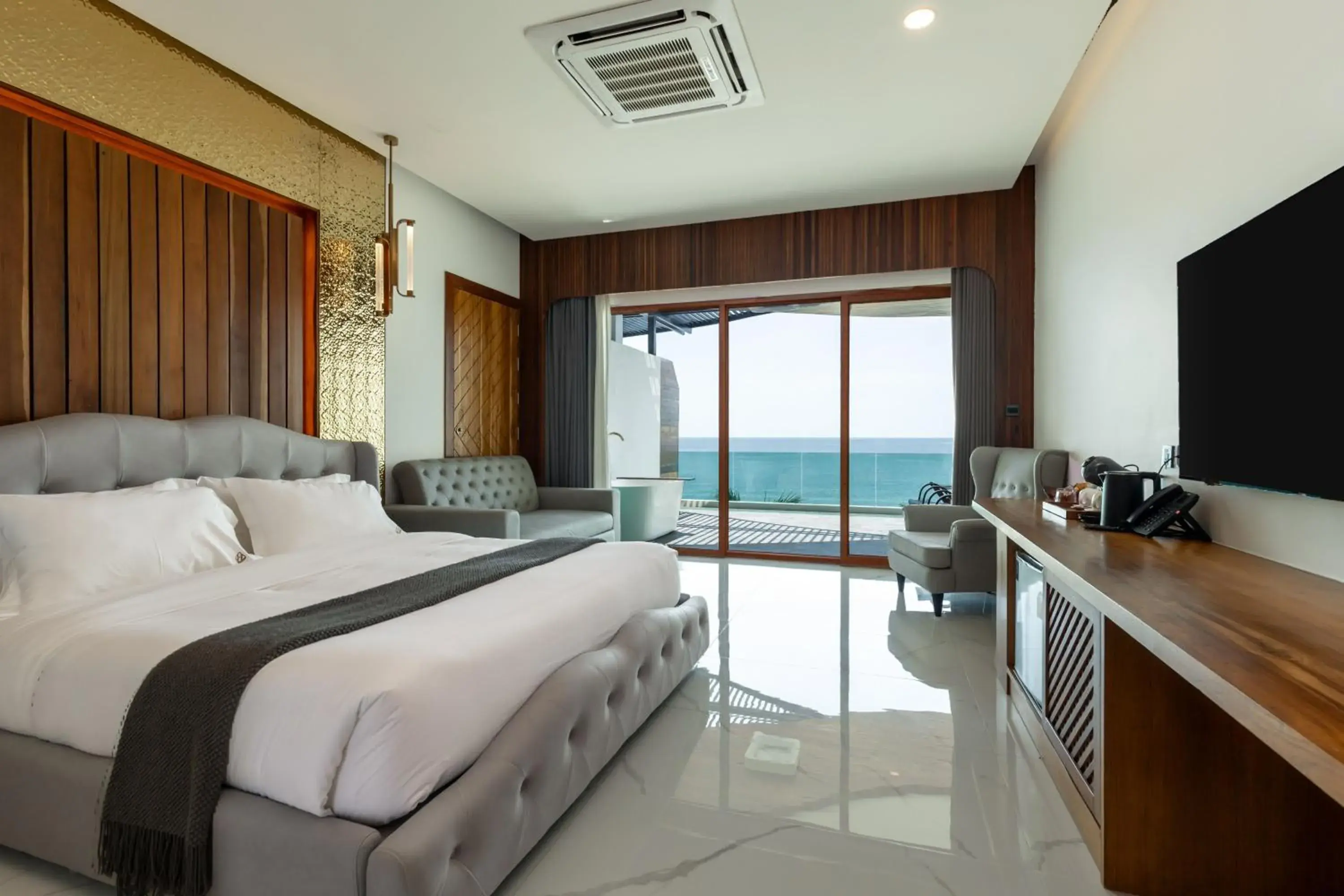 Family Suite in Hotel Villa AoKhanom Beachfront Family Suite in Hotel Villa AoKhanom Beachfront