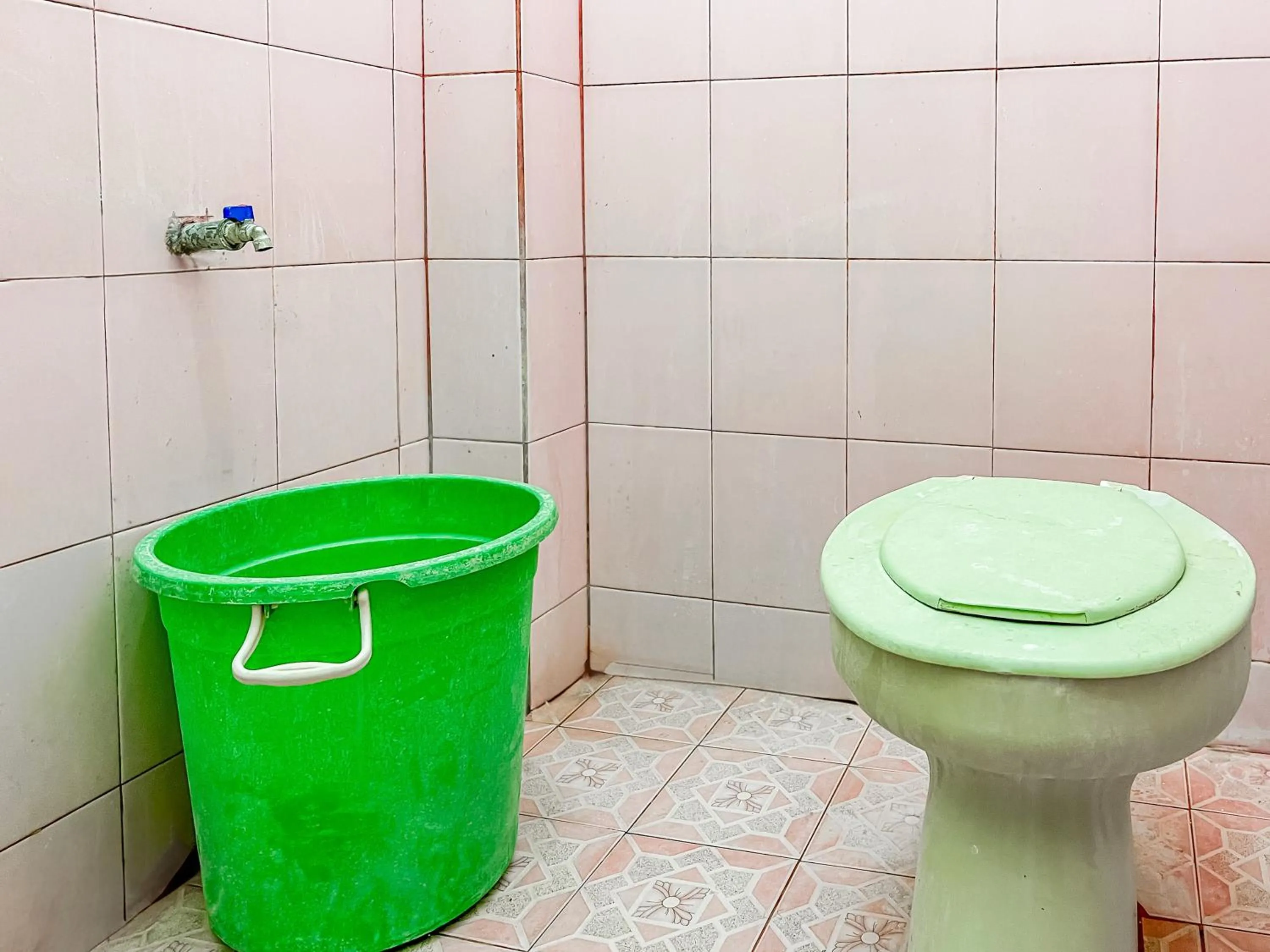 Bathroom in Hotel O Kost Naura