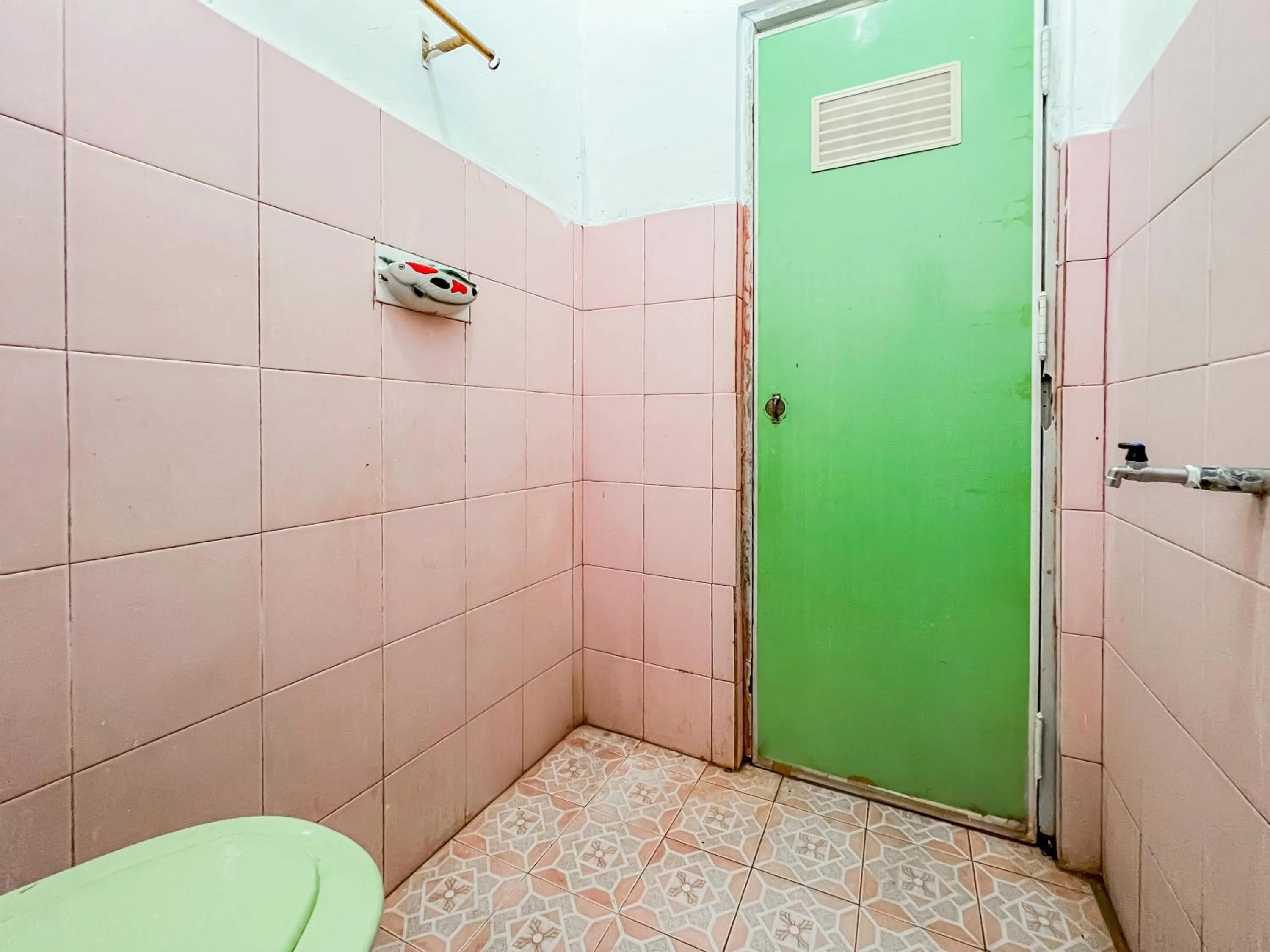 Bathroom in Hotel O Kost Naura