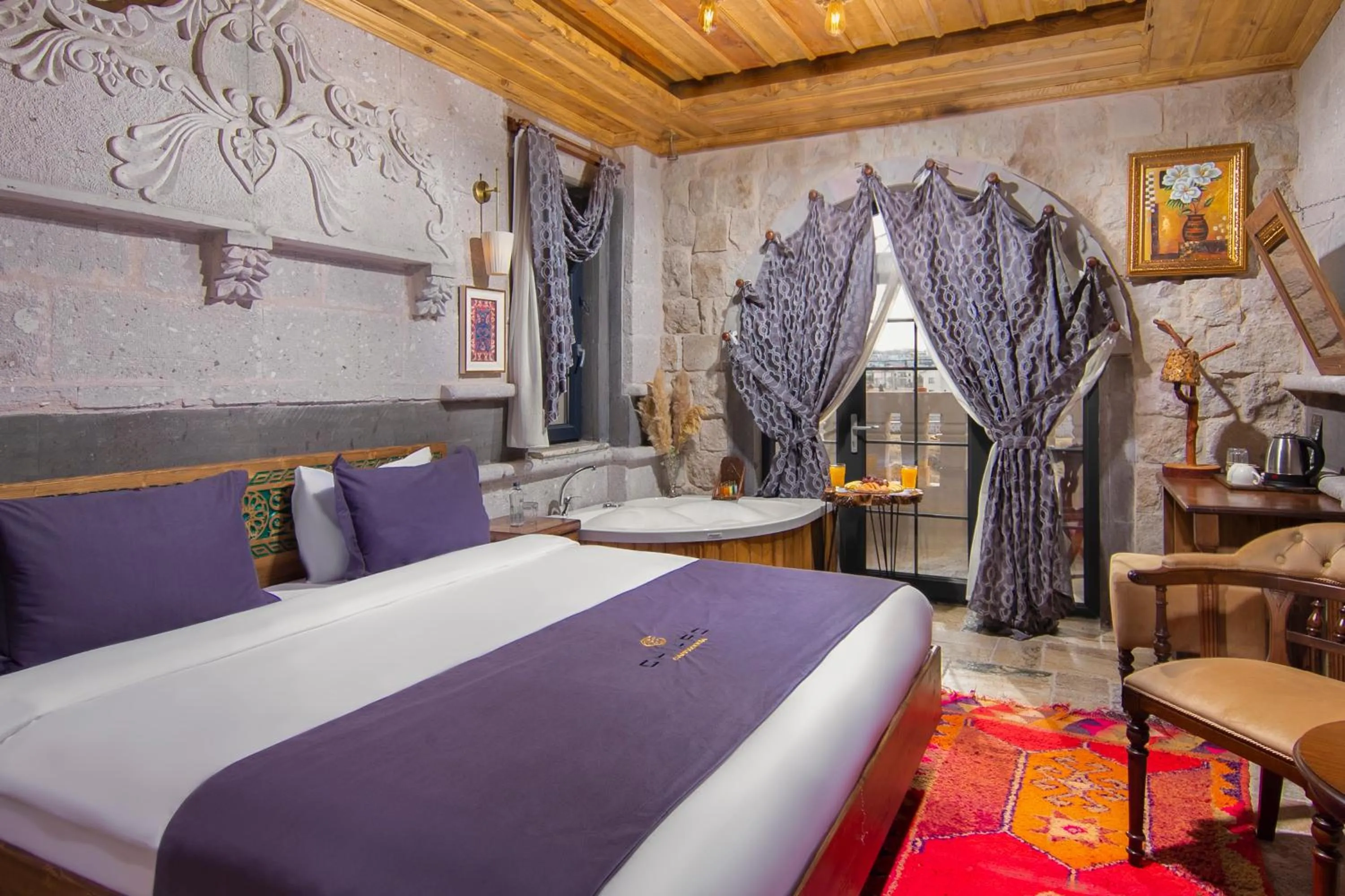 Bed in Cappadocia Chiaro