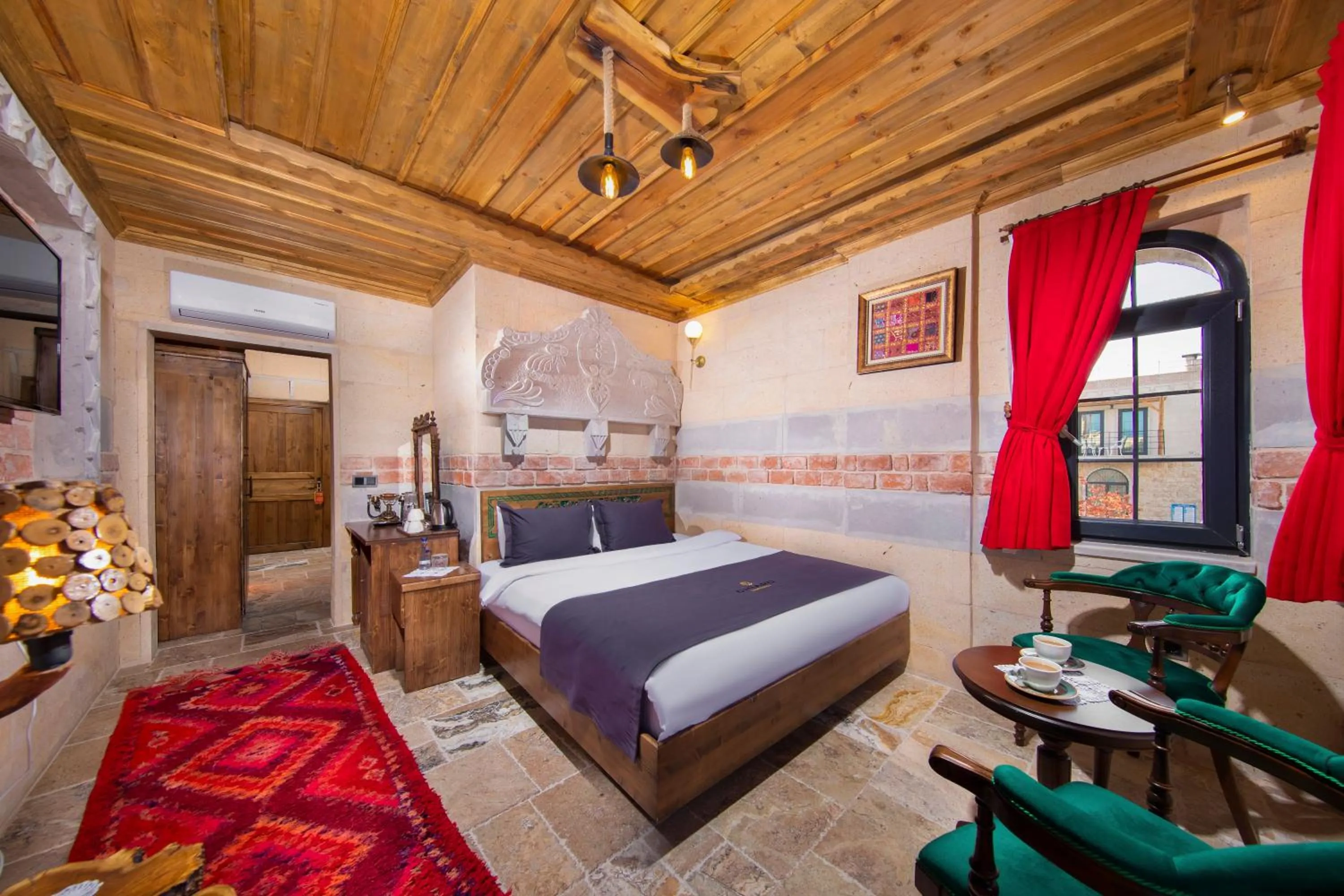 Bed in Cappadocia Chiaro