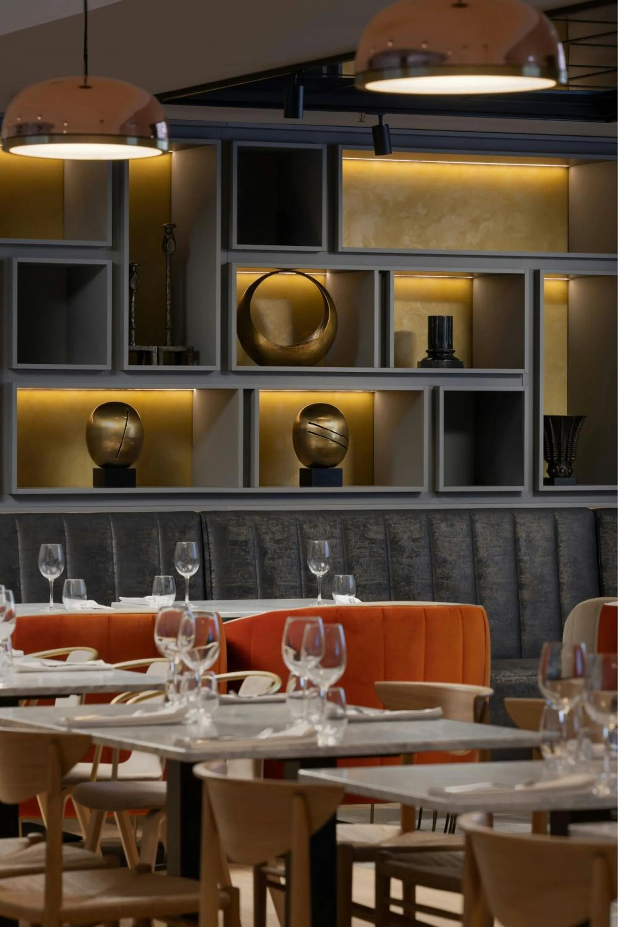 Restaurant/places to eat in Courtyard by Marriott Cluj - Napoca Downtown