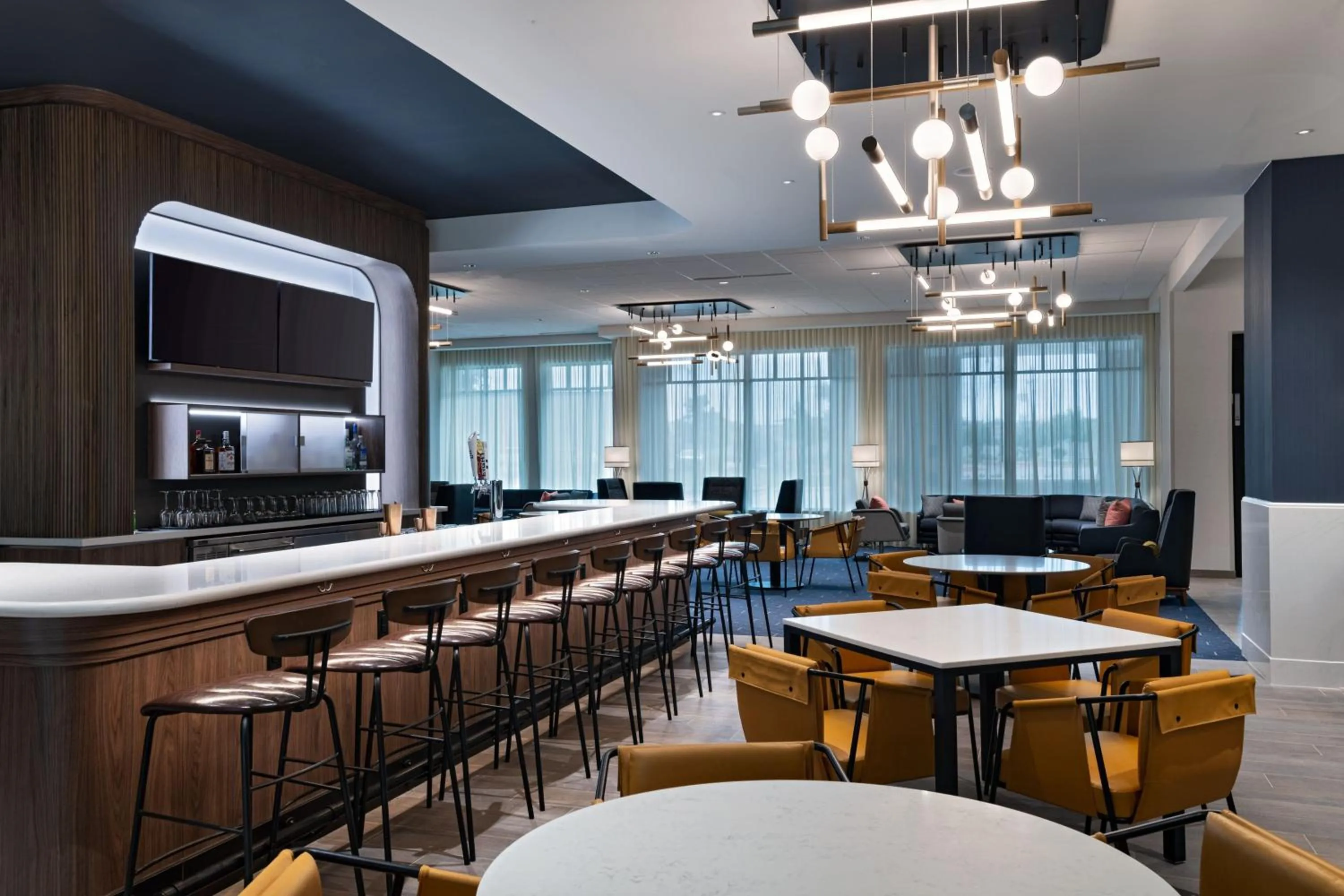 Lounge or bar in Courtyard by Marriott Dallas Frisco