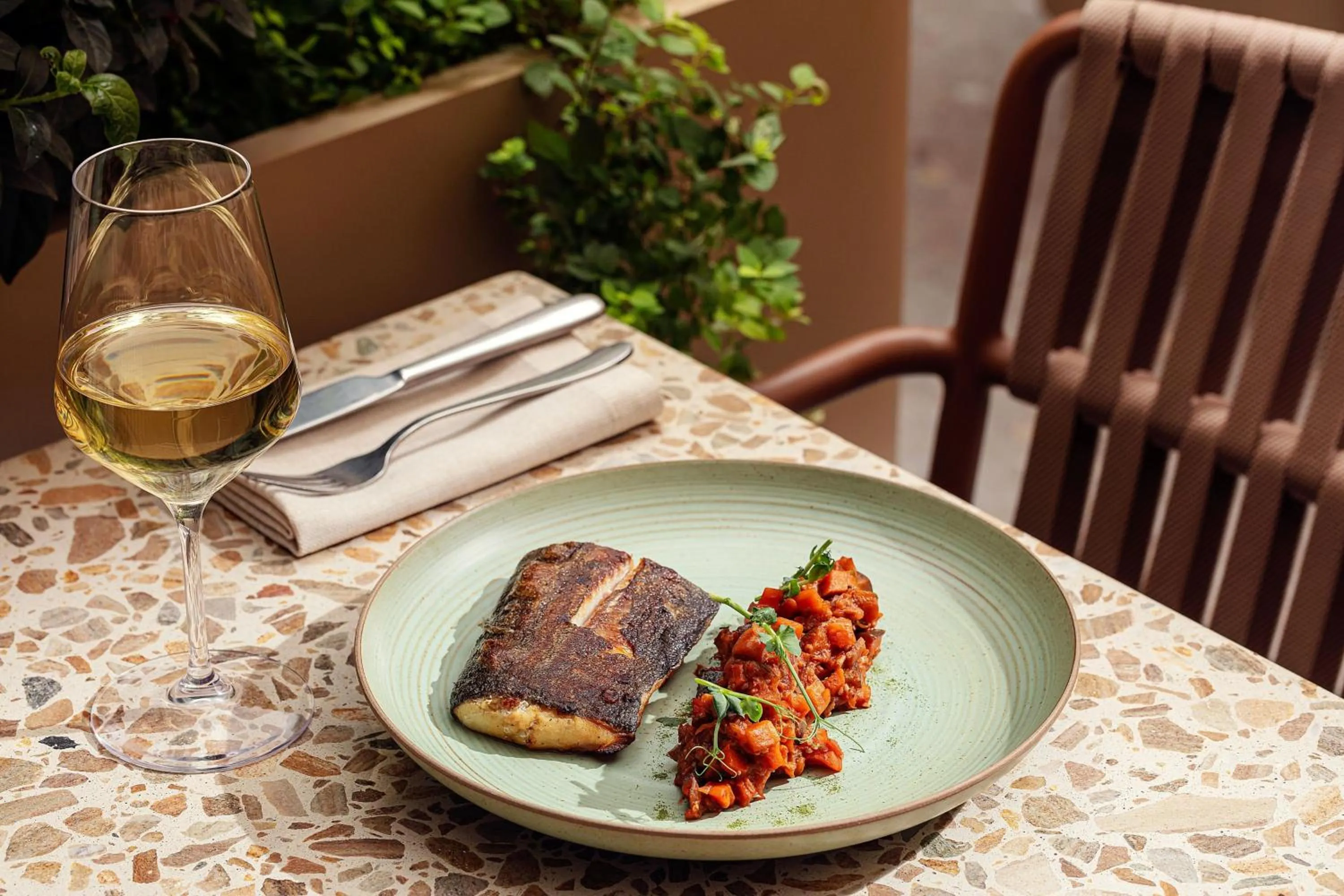 Restaurant/places to eat in Courtyard by Marriott Yerevan