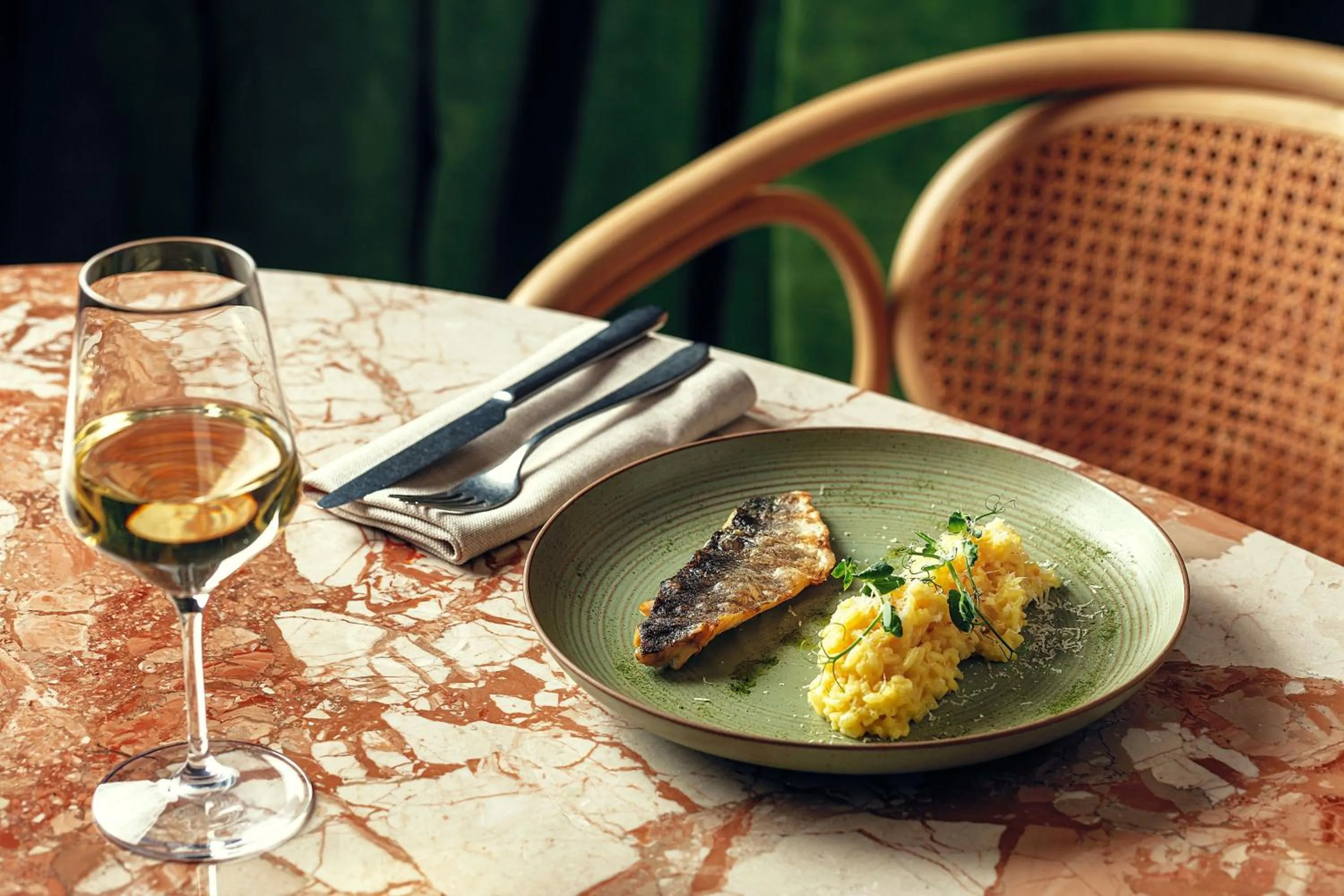 Restaurant/places to eat in Courtyard by Marriott Yerevan