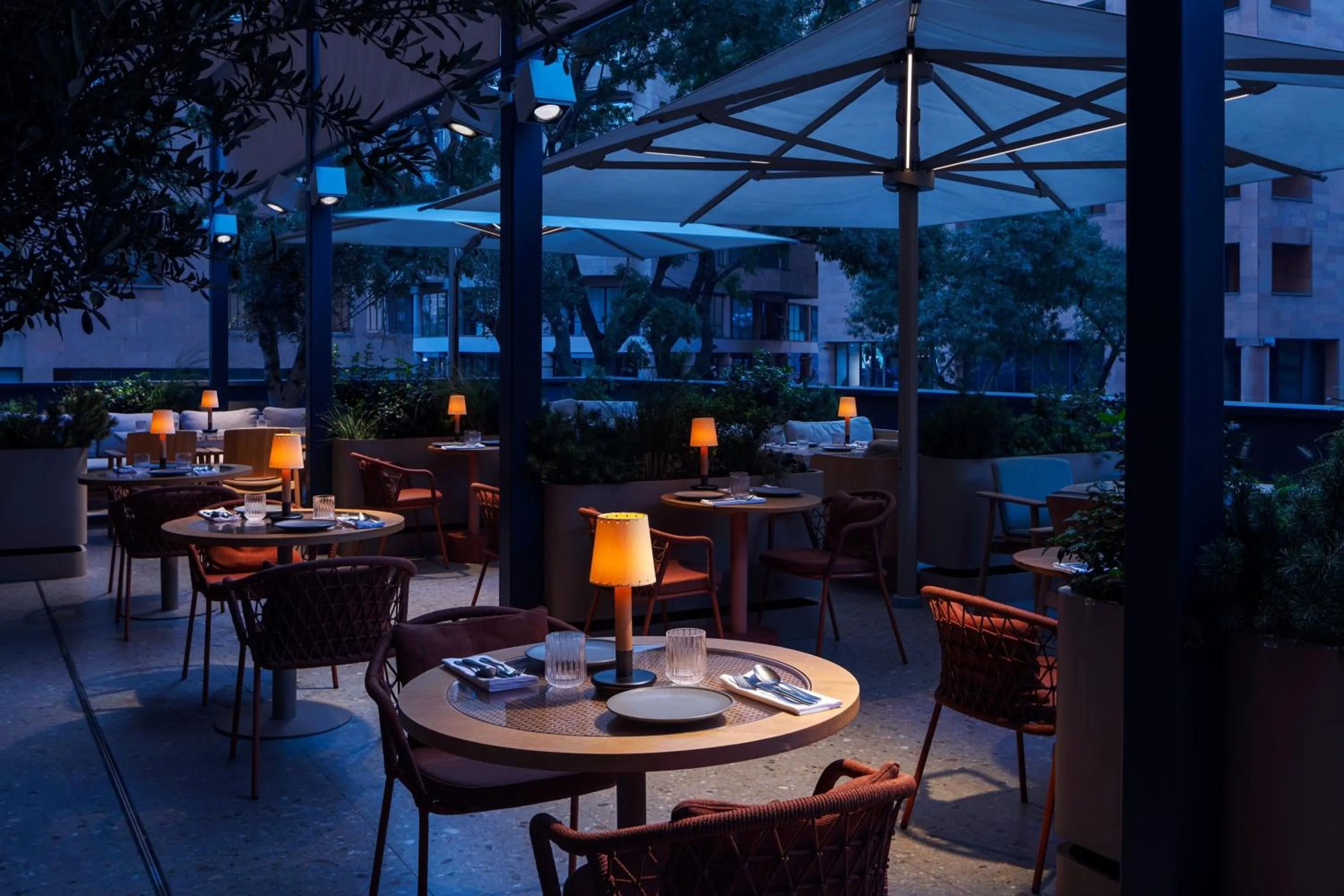 Restaurant/places to eat in Courtyard by Marriott Yerevan