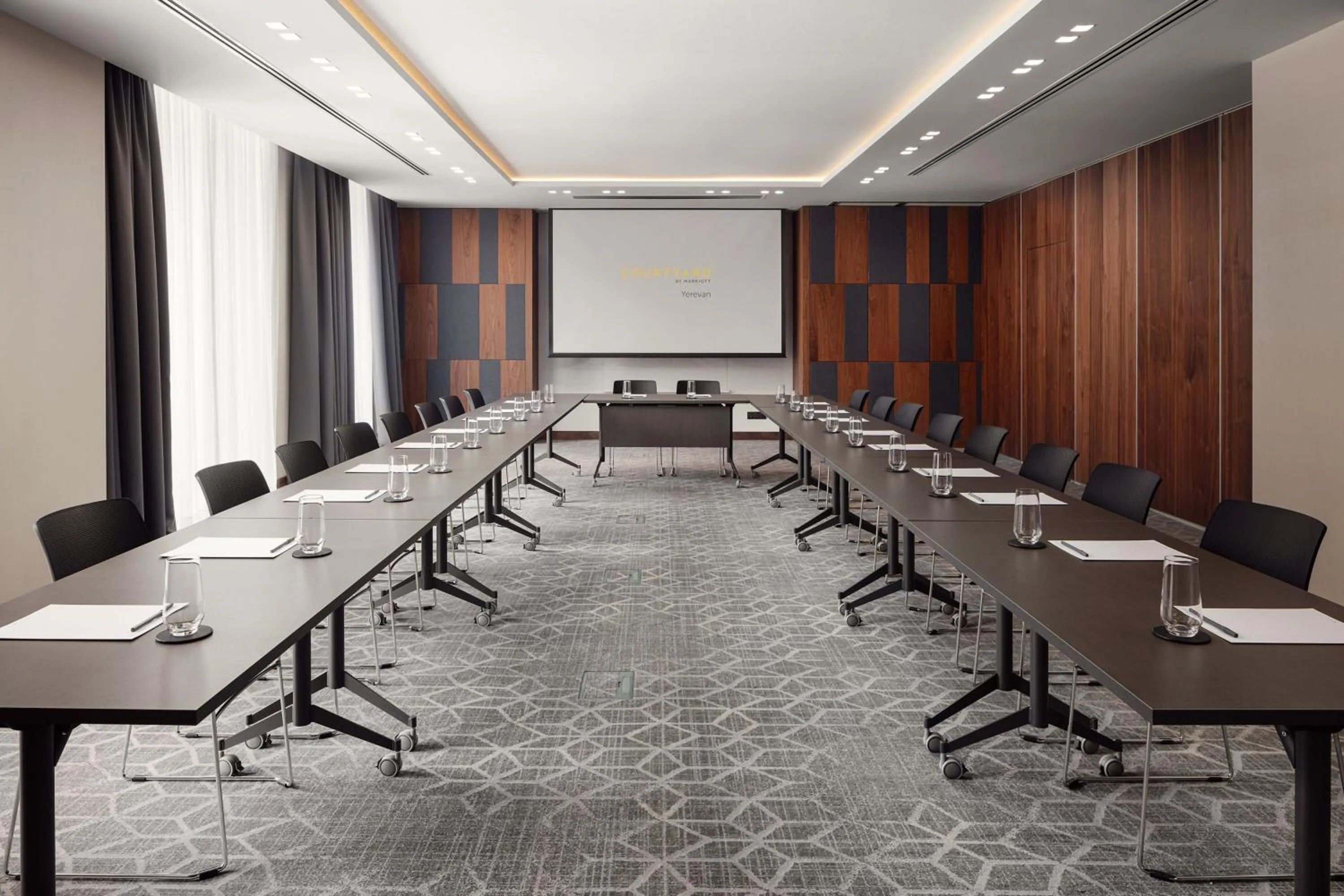 Meeting/conference room in Courtyard by Marriott Yerevan