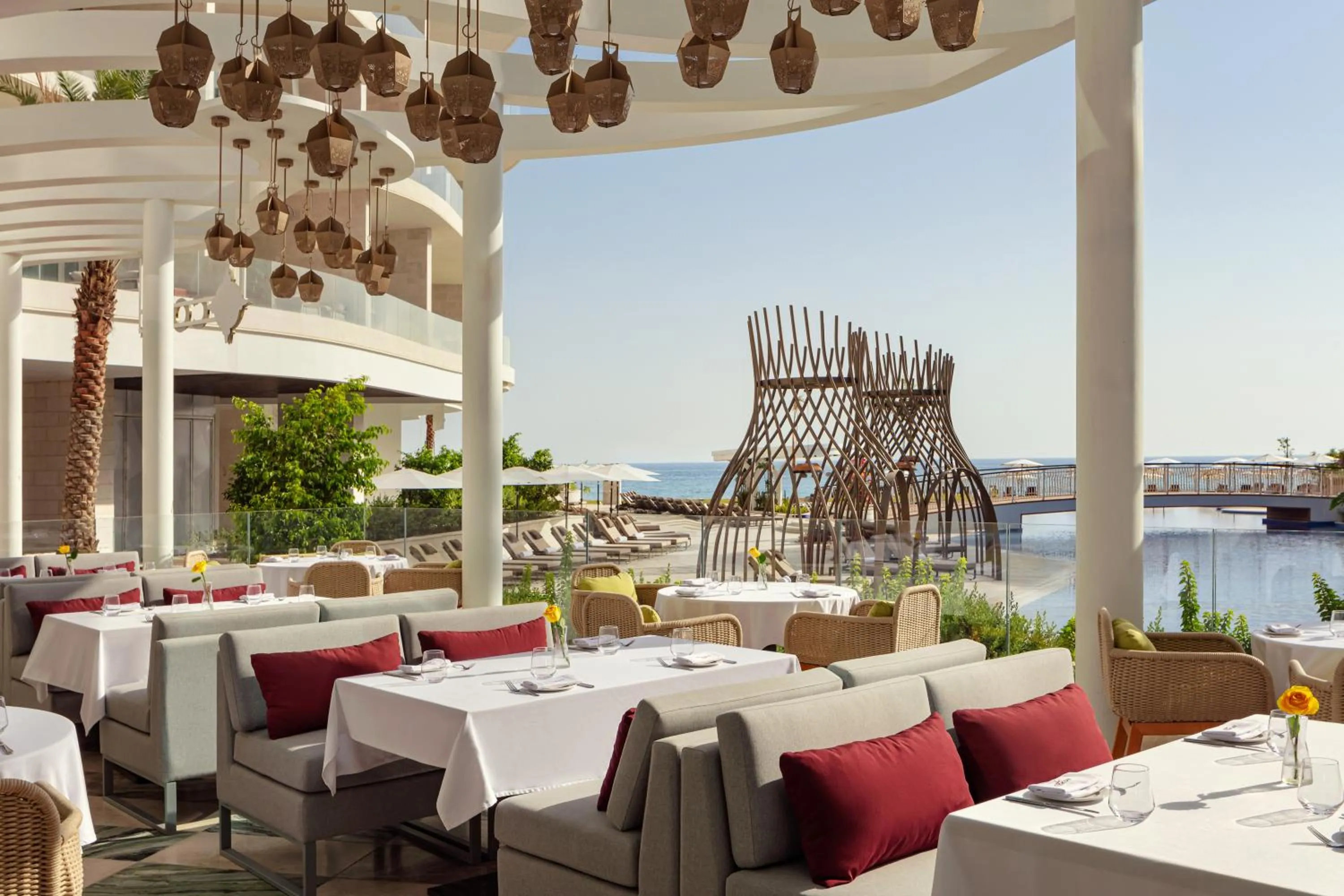 Restaurant/places to eat in The St. Regis Al Mouj Muscat Resort